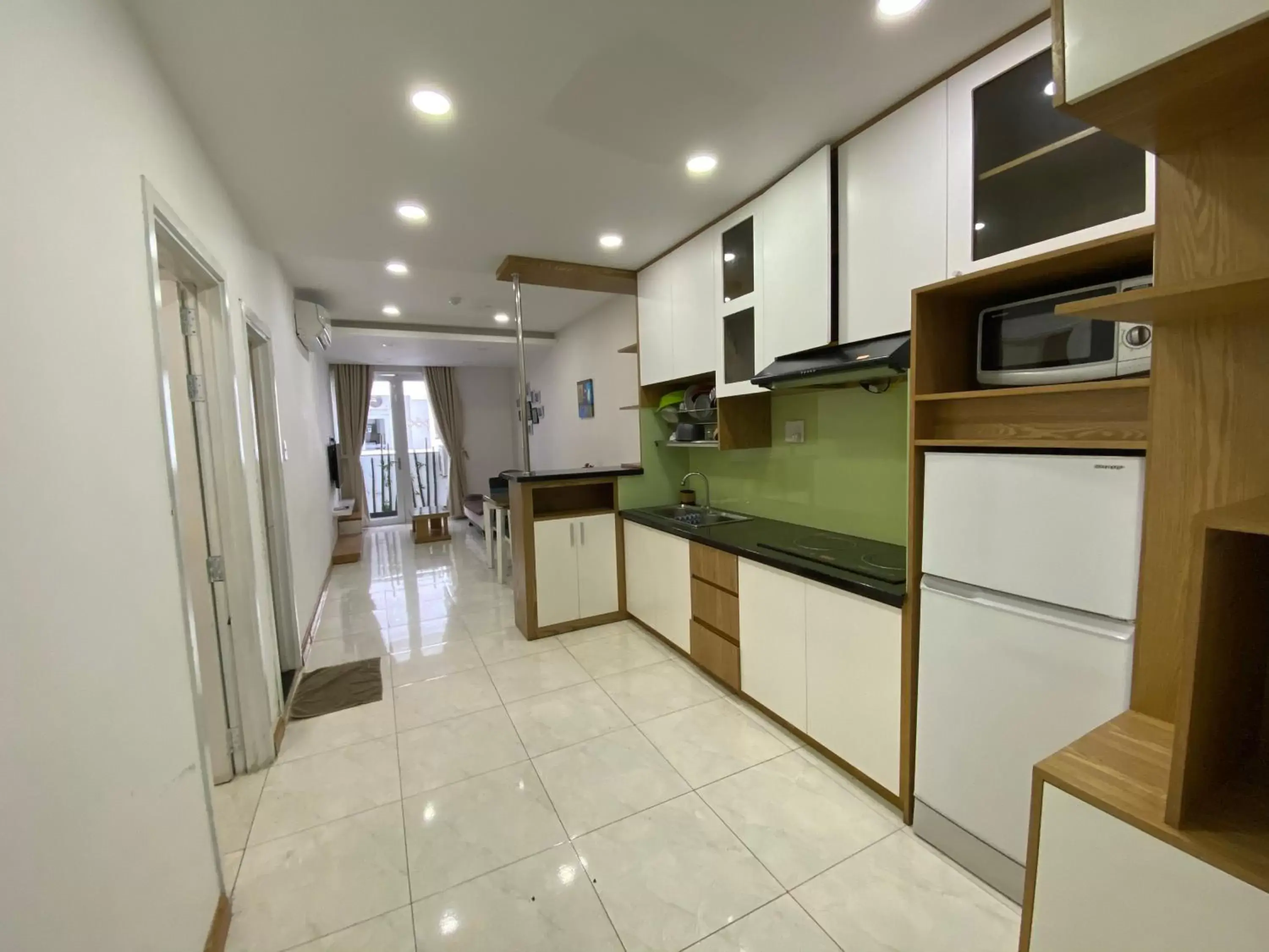 Kitchen or kitchenette, Kitchen/Kitchenette in Gold Ocean Apartment