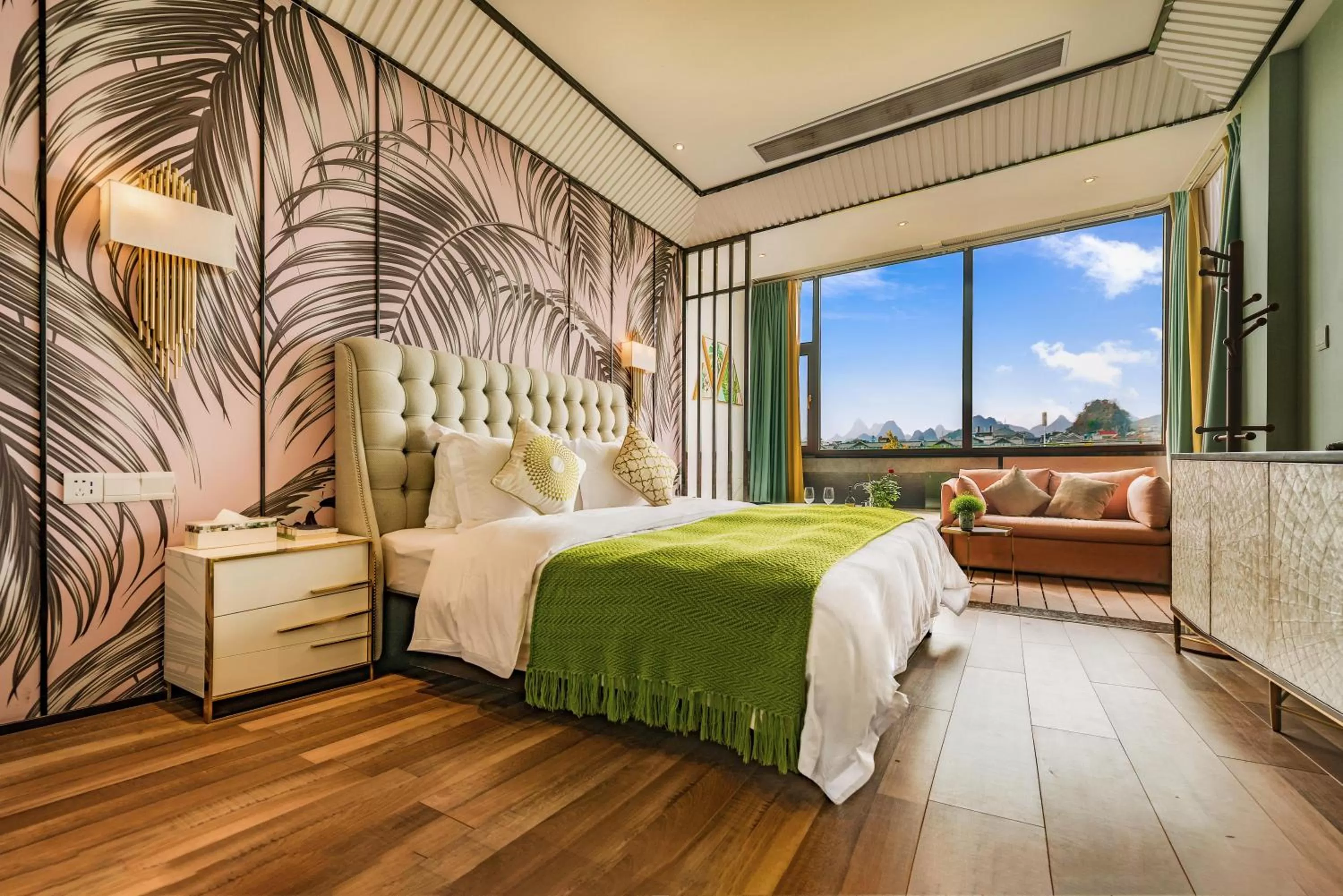 Photo of the whole room, Bed in Li River Resort Villa Hotel