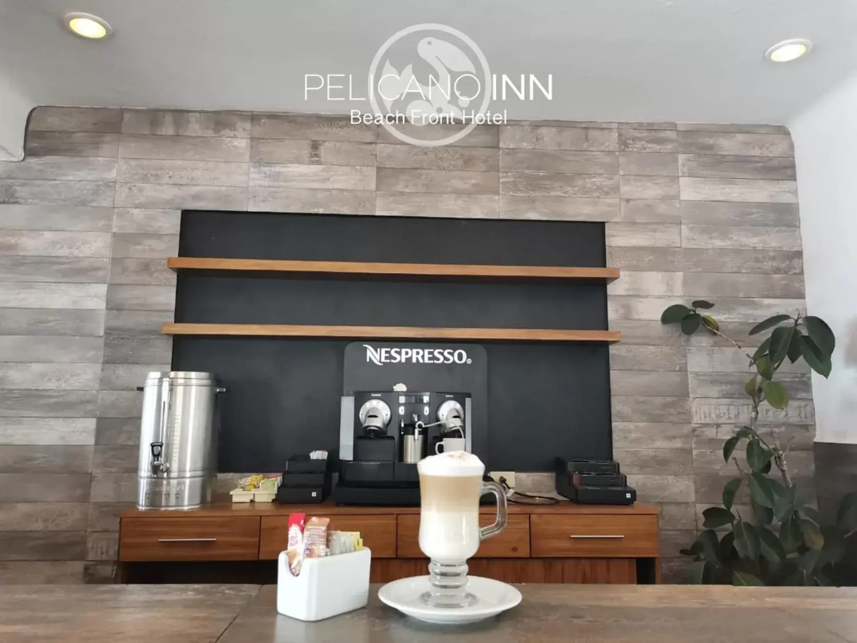 Restaurant/places to eat in Pelicano Inn Playa del Carmen - Beachfront Hotel