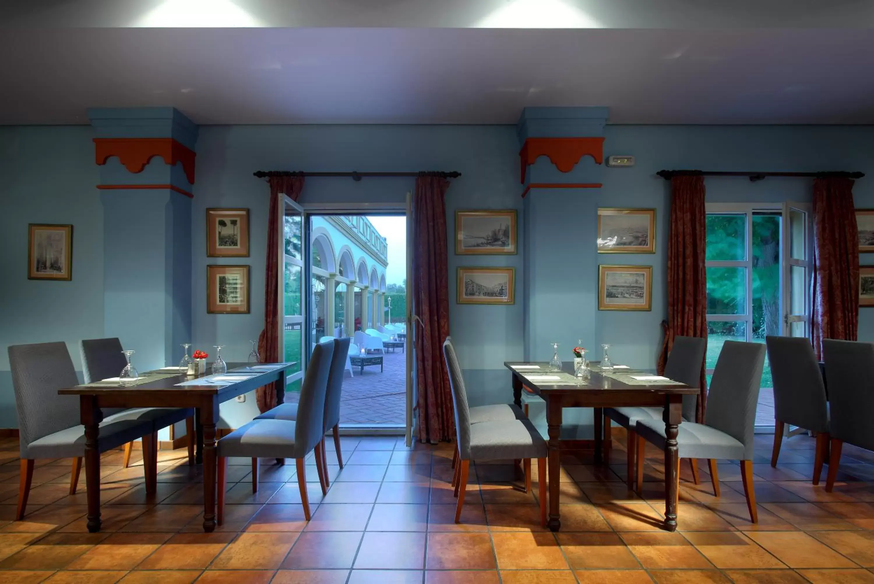 Restaurant/places to eat in Exe Gran Hotel Solucar Restaurant/places to eat in Exe Gran Hotel Solucar