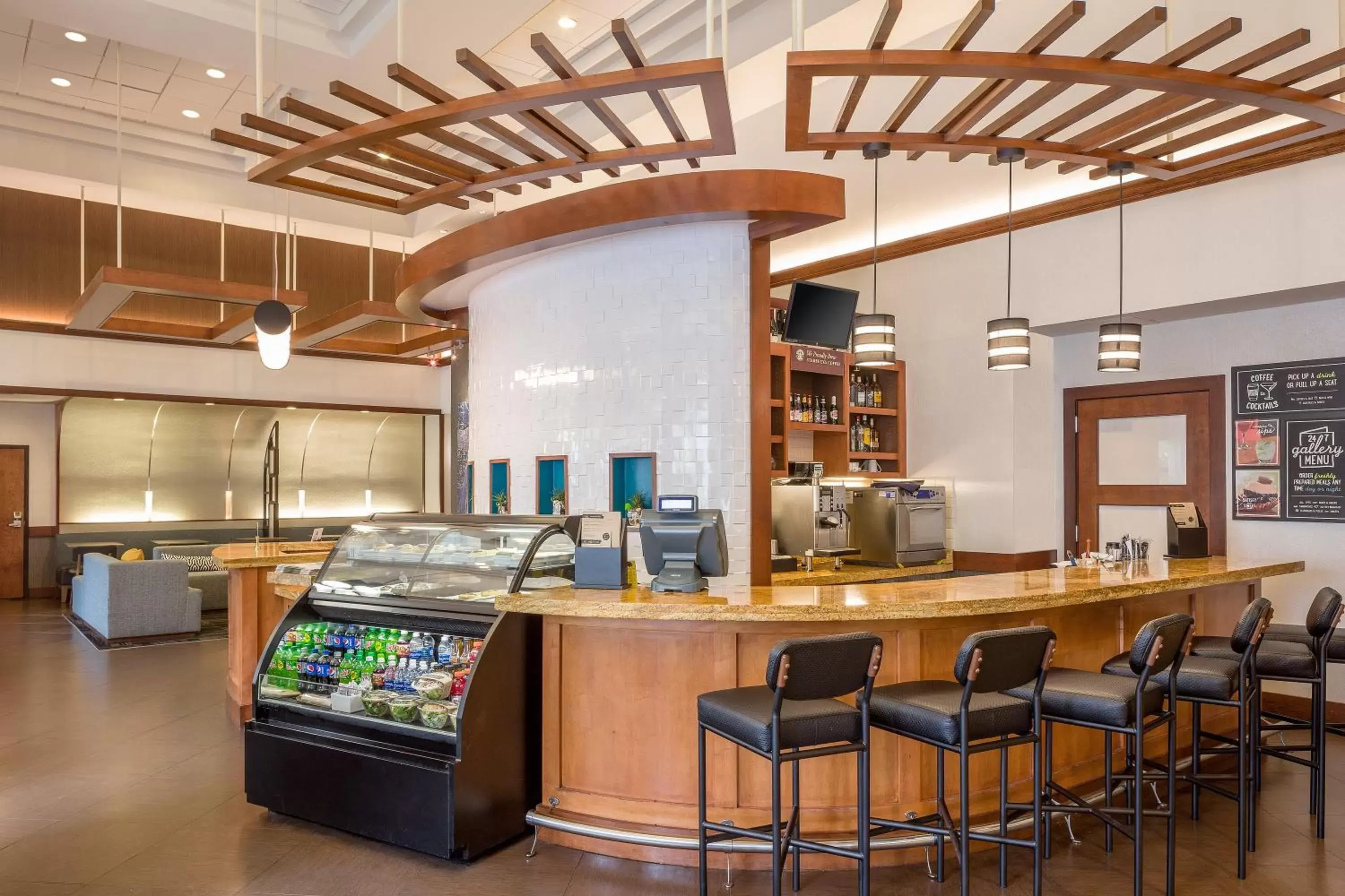 Coffee/tea facilities, Lounge/Bar in Hyatt Place Houston-North