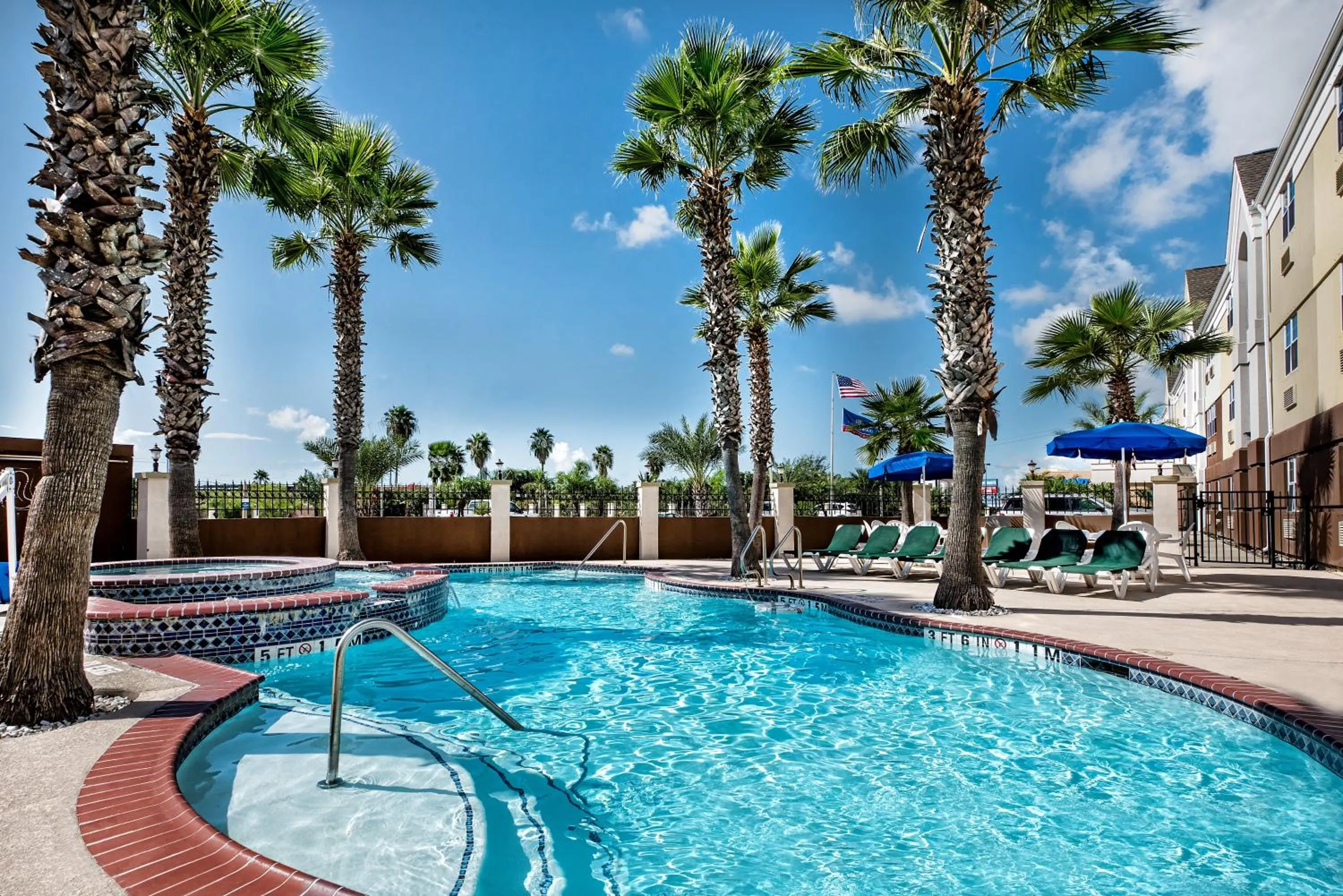 Swimming pool in Candlewood Suites Galveston by IHG