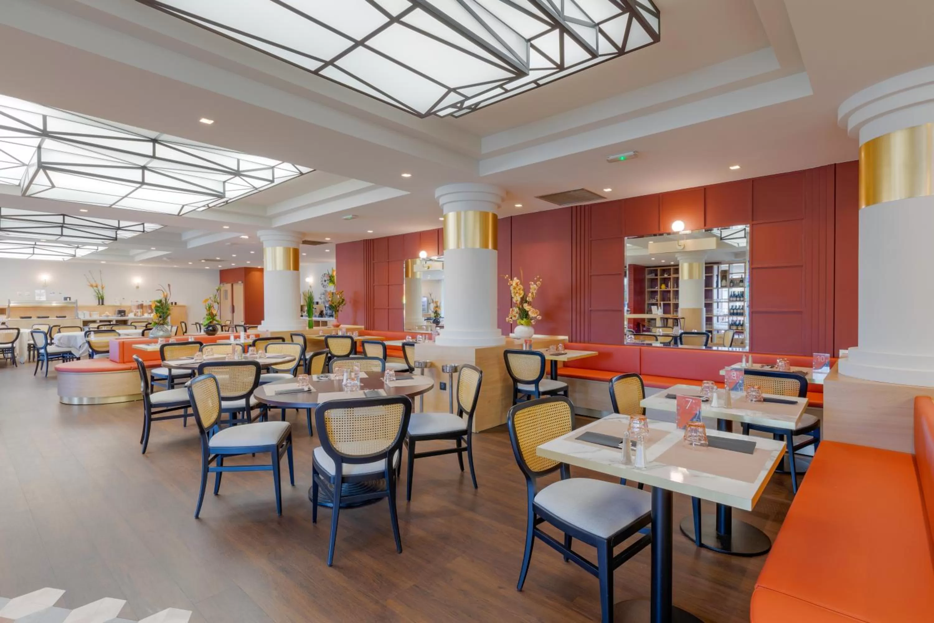 Restaurant/places to eat in Mercure Lyon Est Villefontaine