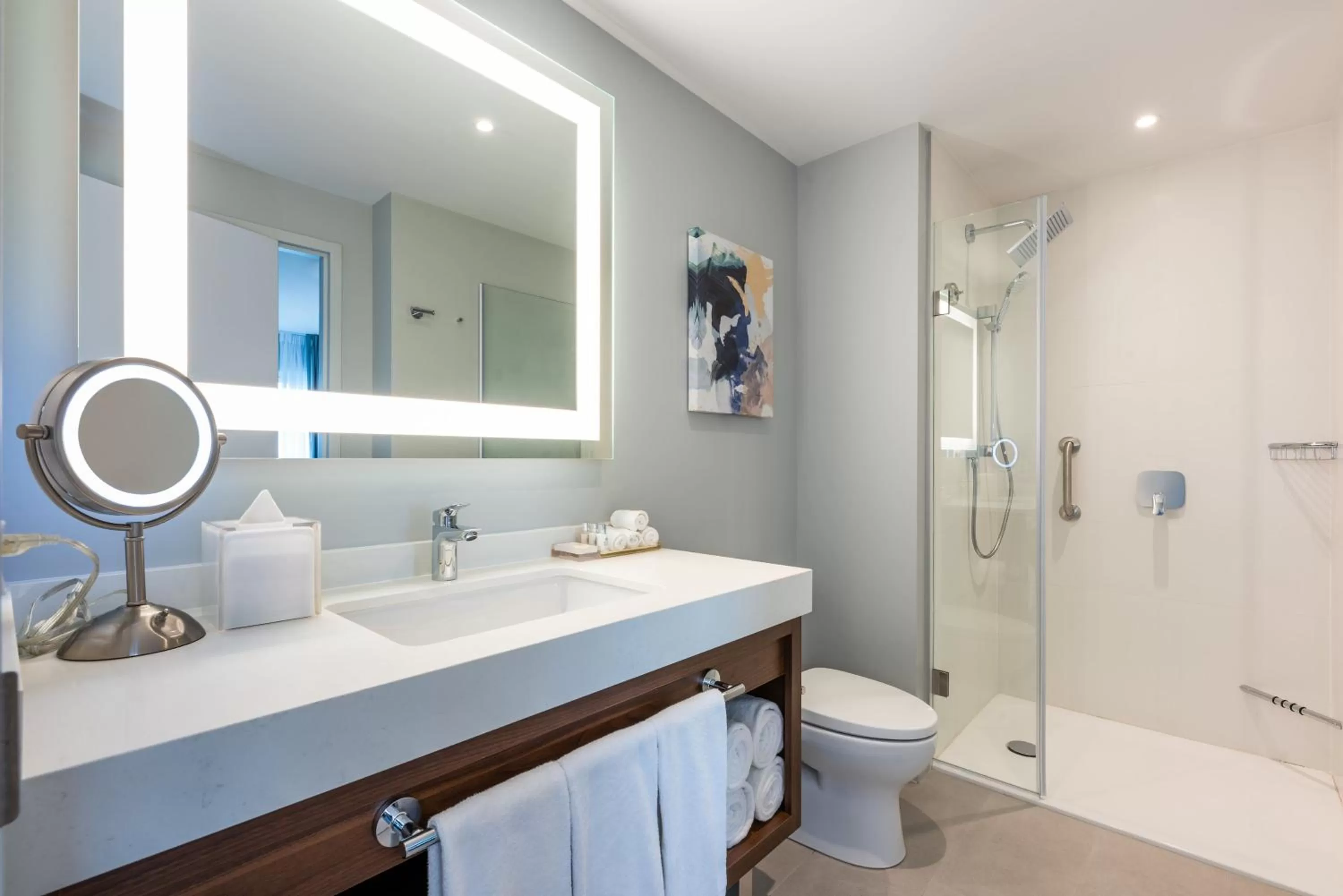 Shower in Embassy Suites By Hilton Aruba Beach Resort