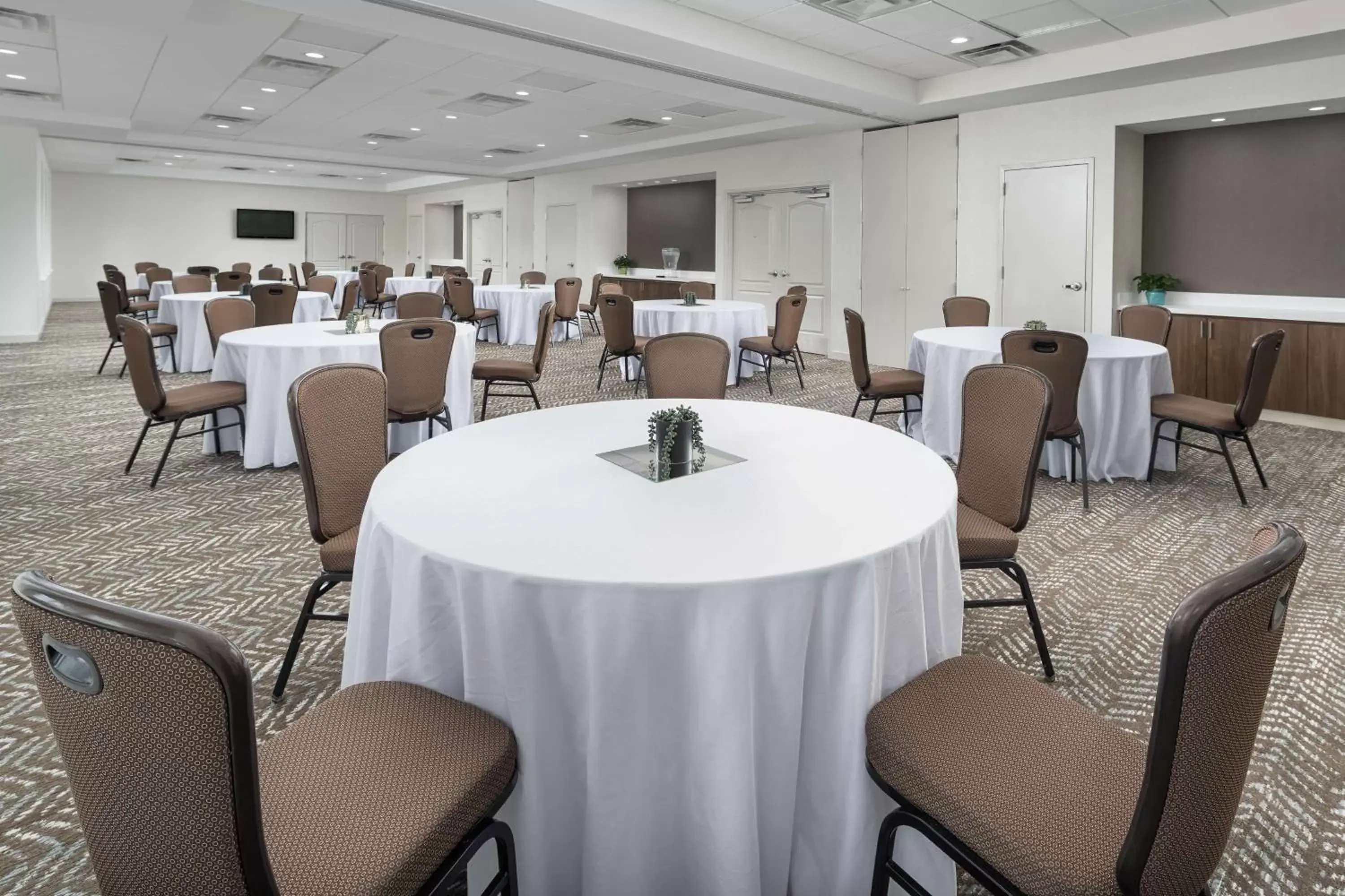 Meeting/conference room, Restaurant/Places to Eat in Hilton Garden Inn Chattanooga/Hamilton Place