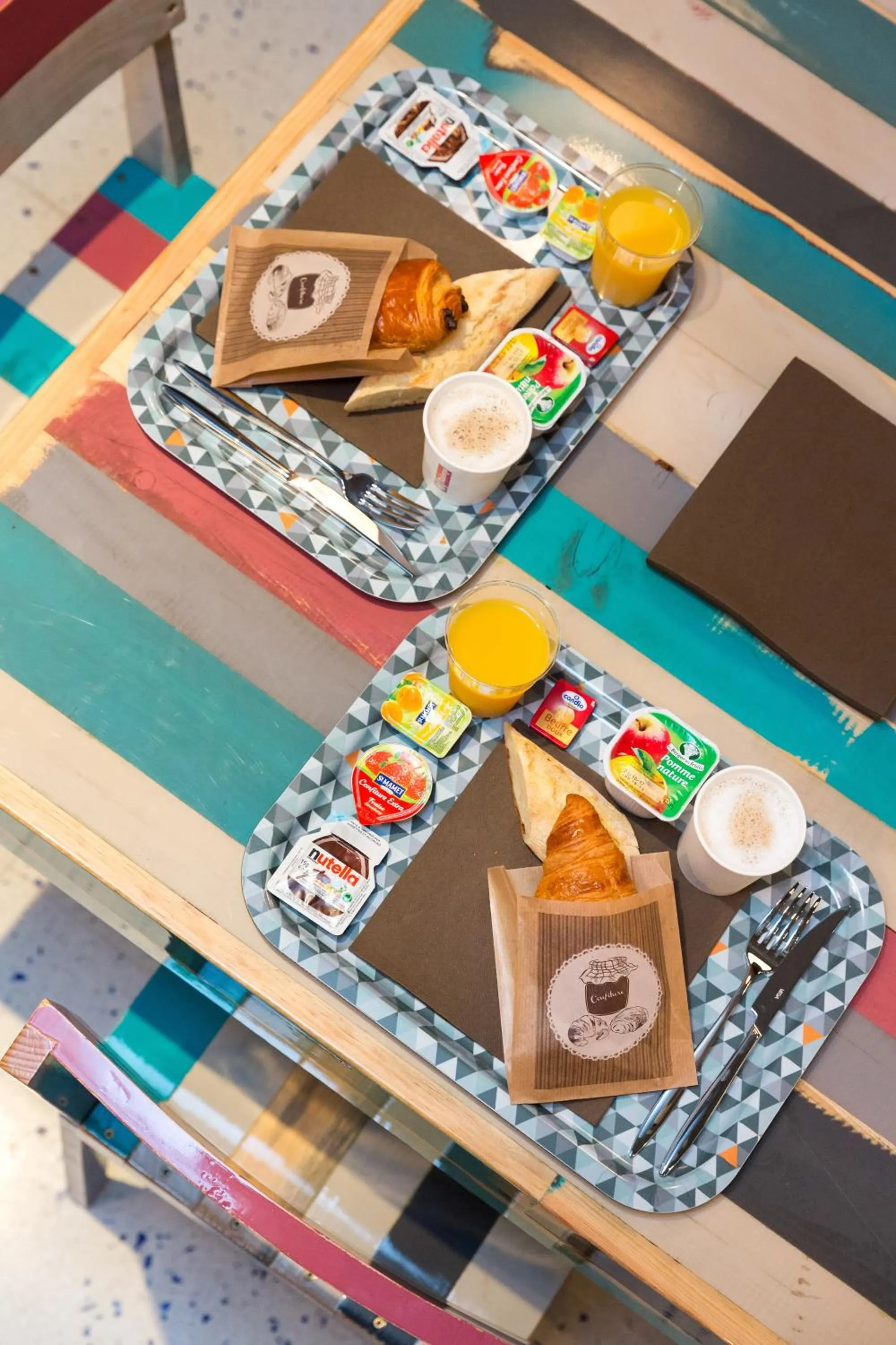 Buffet breakfast in Hôtel Ozz by Happyculture