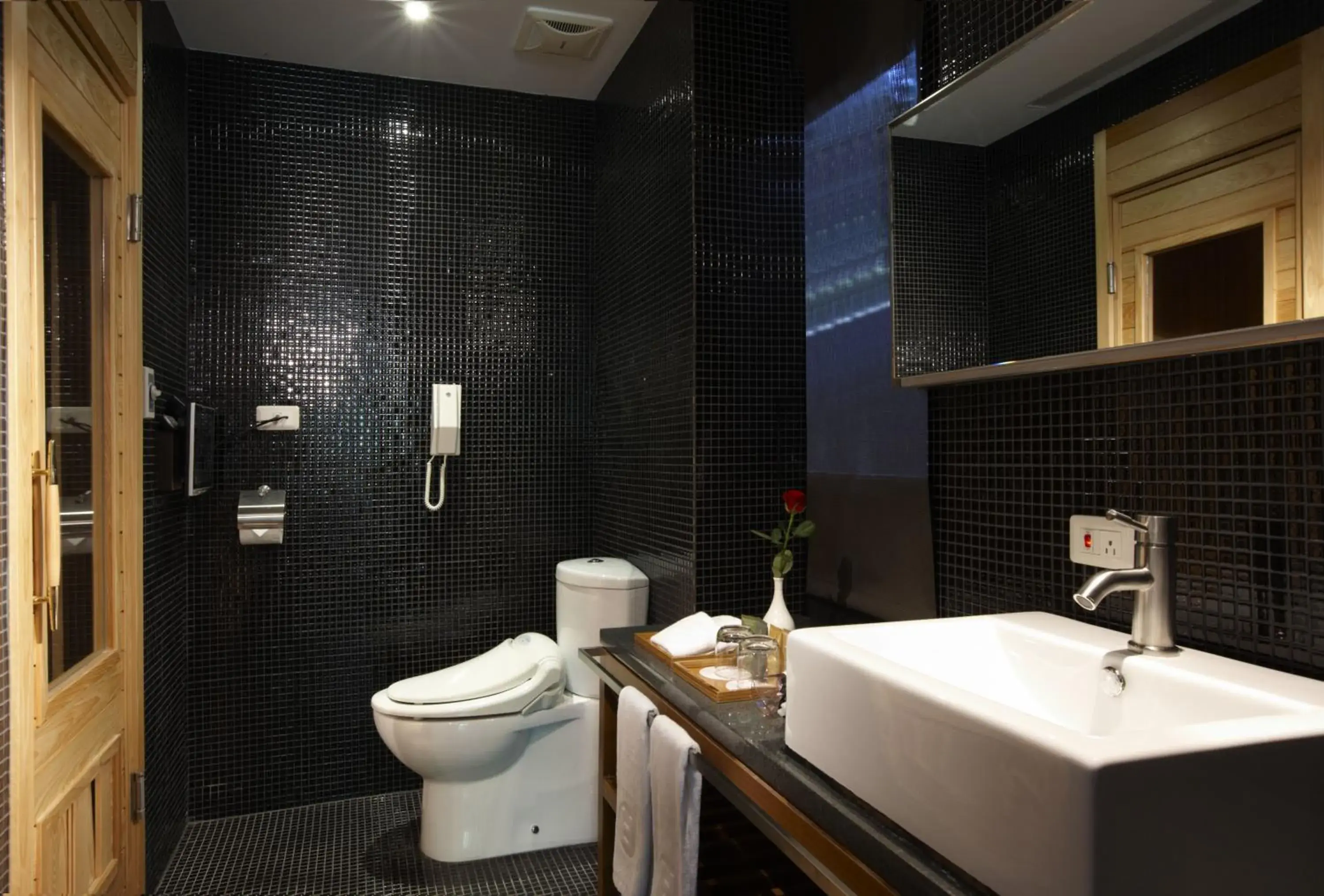 Toilet, Bathroom in Hotel Double One