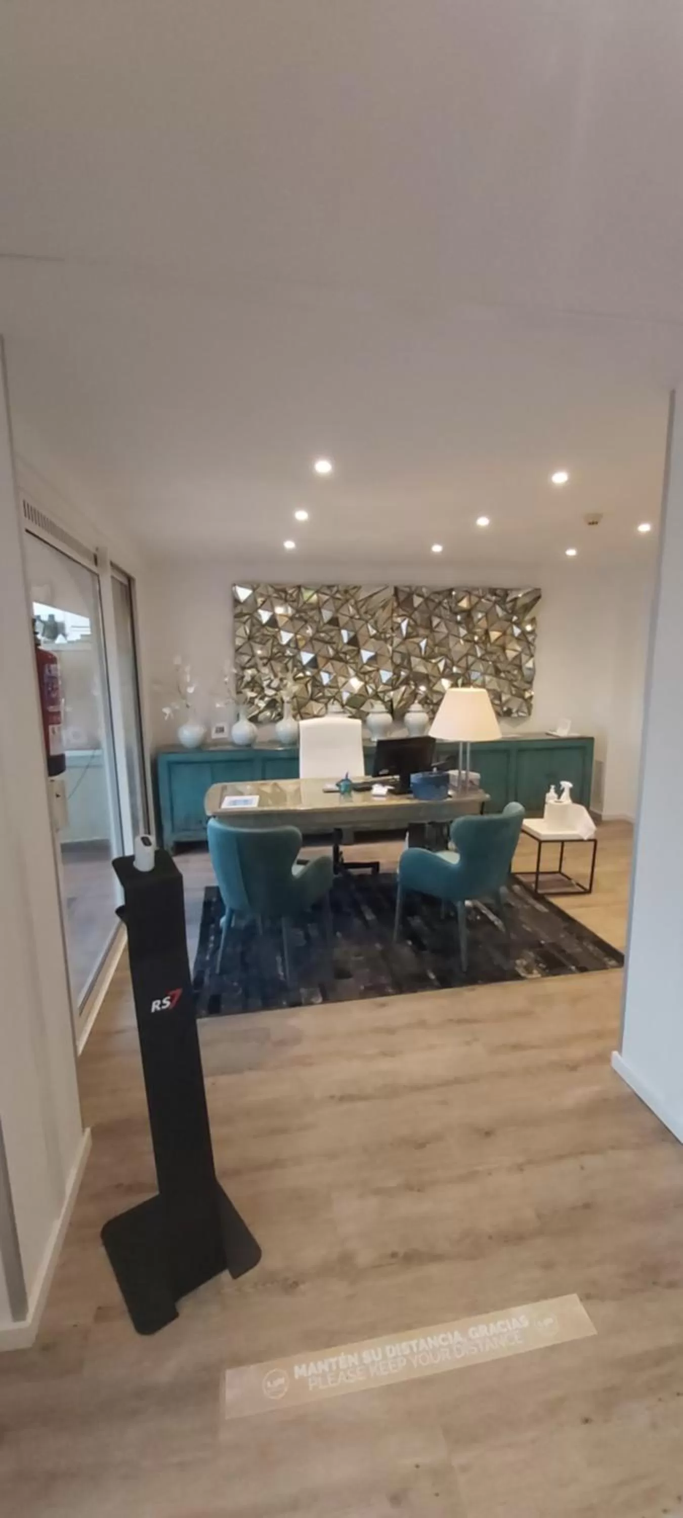 Lobby or reception in Van der Valk Hotel Barcarola