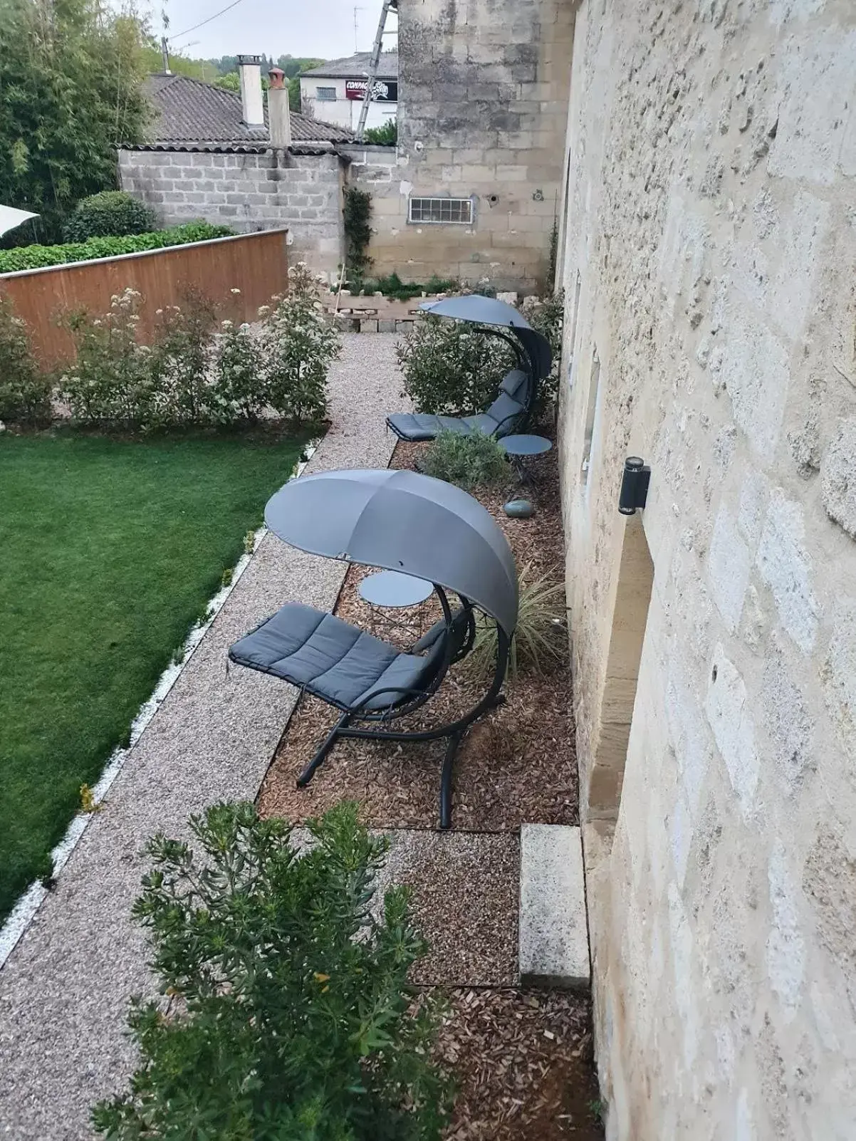 Patio, Pool View in Pavillon des Millésimes