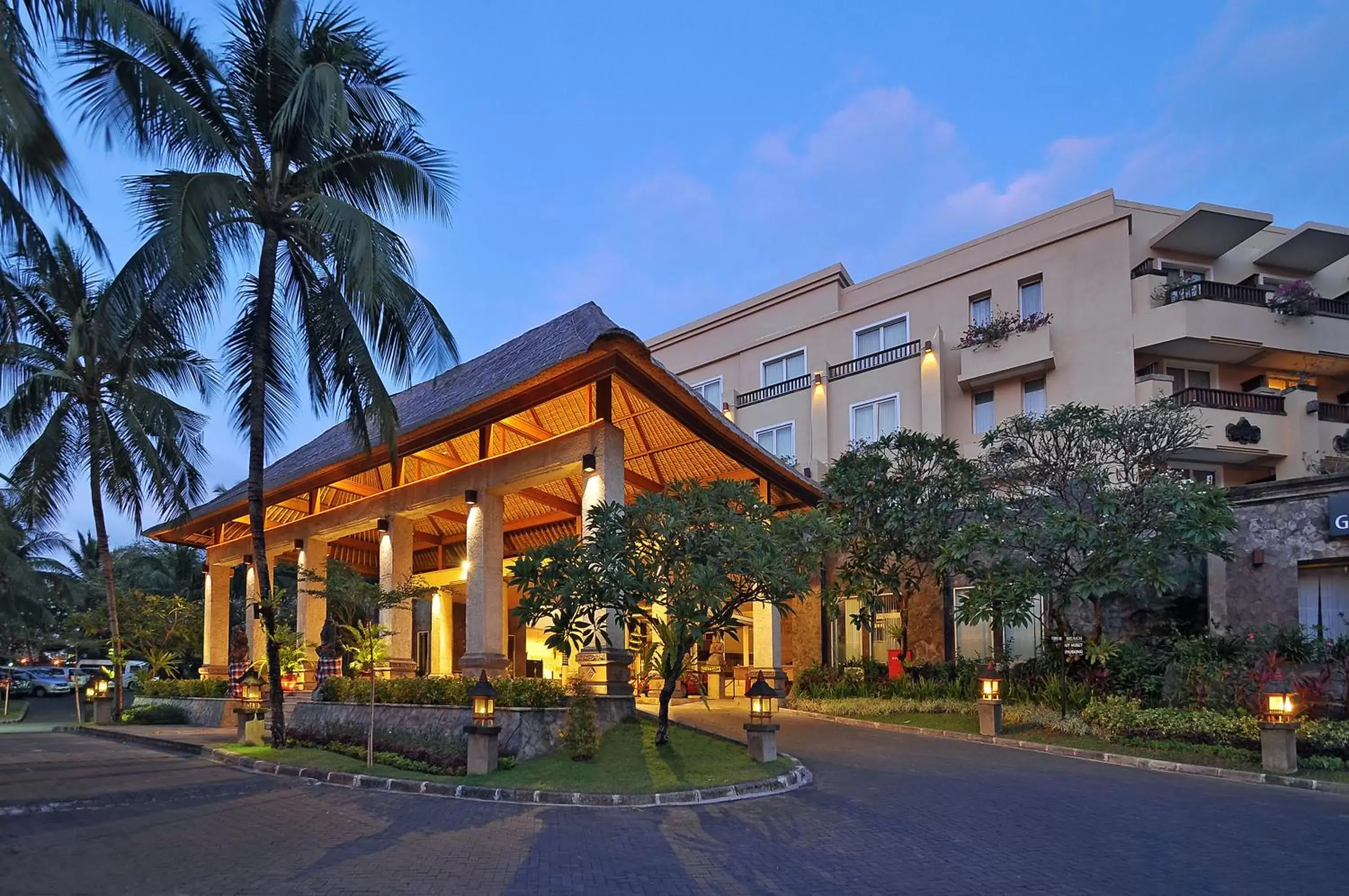 Facade/entrance, Property Building in Kuta Paradiso Hotel