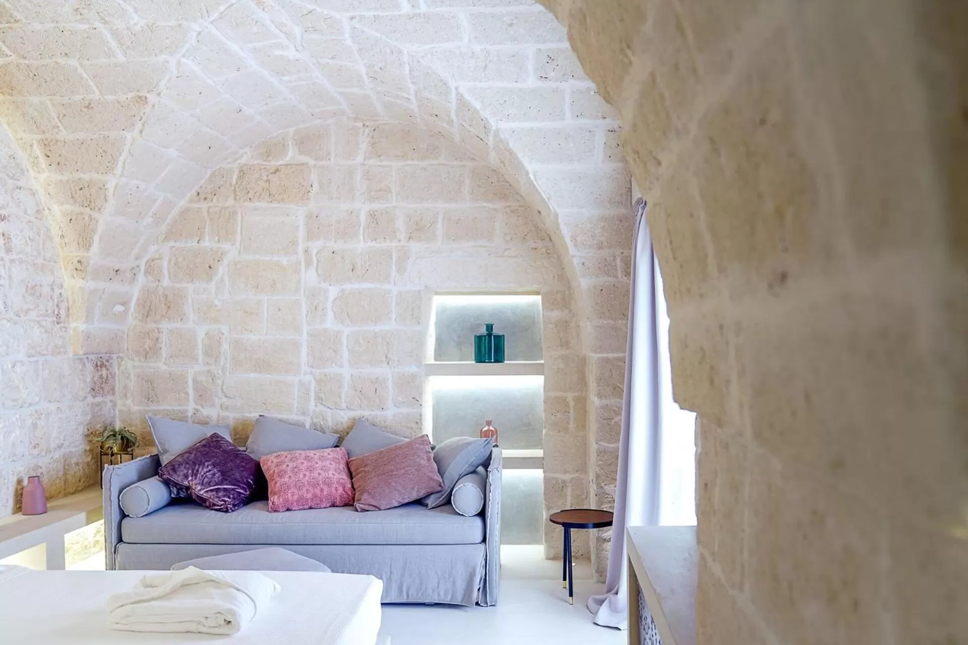 Bed, Seating Area in Vico Bianco Raro Villas Smart Rooms Collection