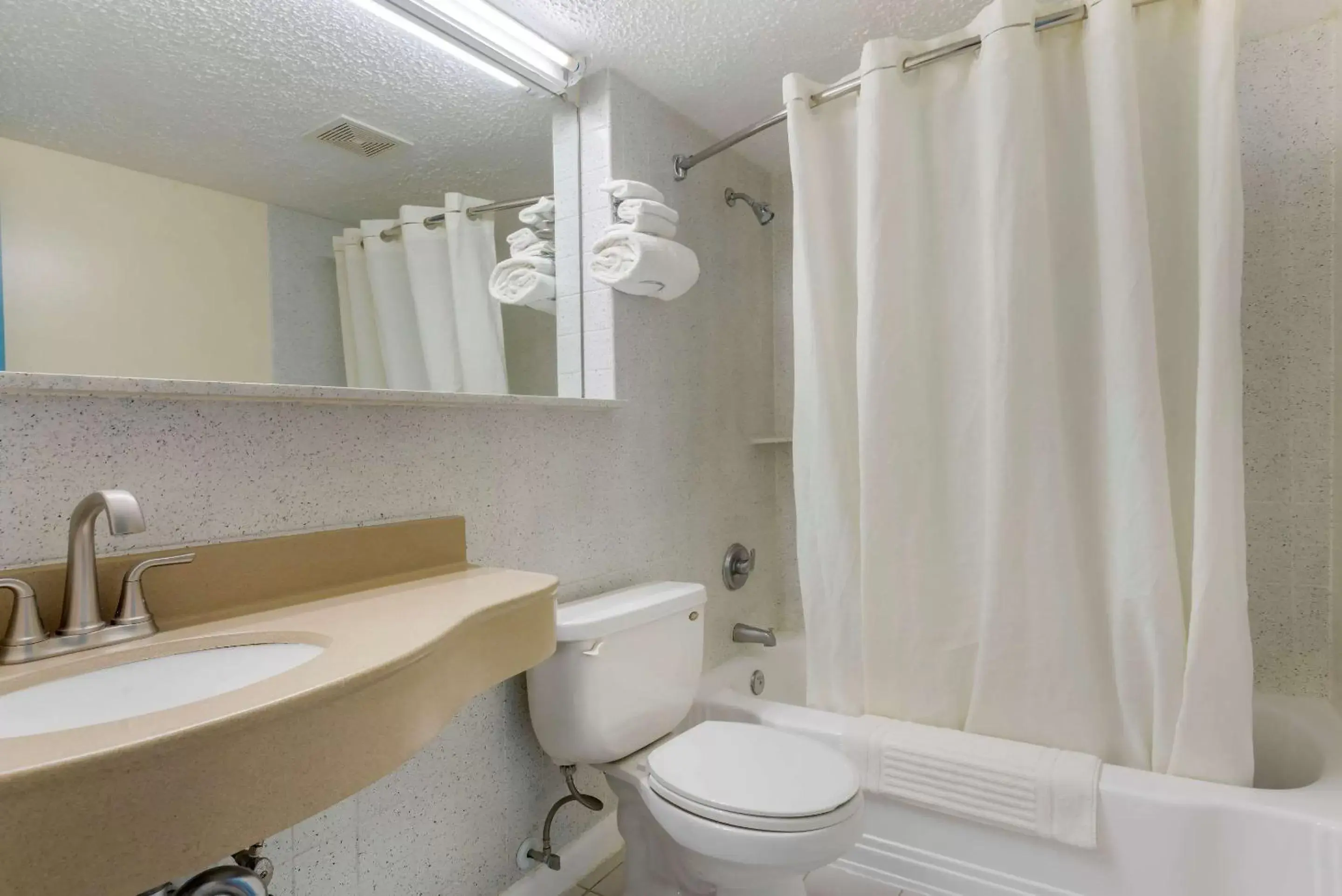 Bathroom in Rodeway Inn & Suites New Paltz- Hudson Valley
