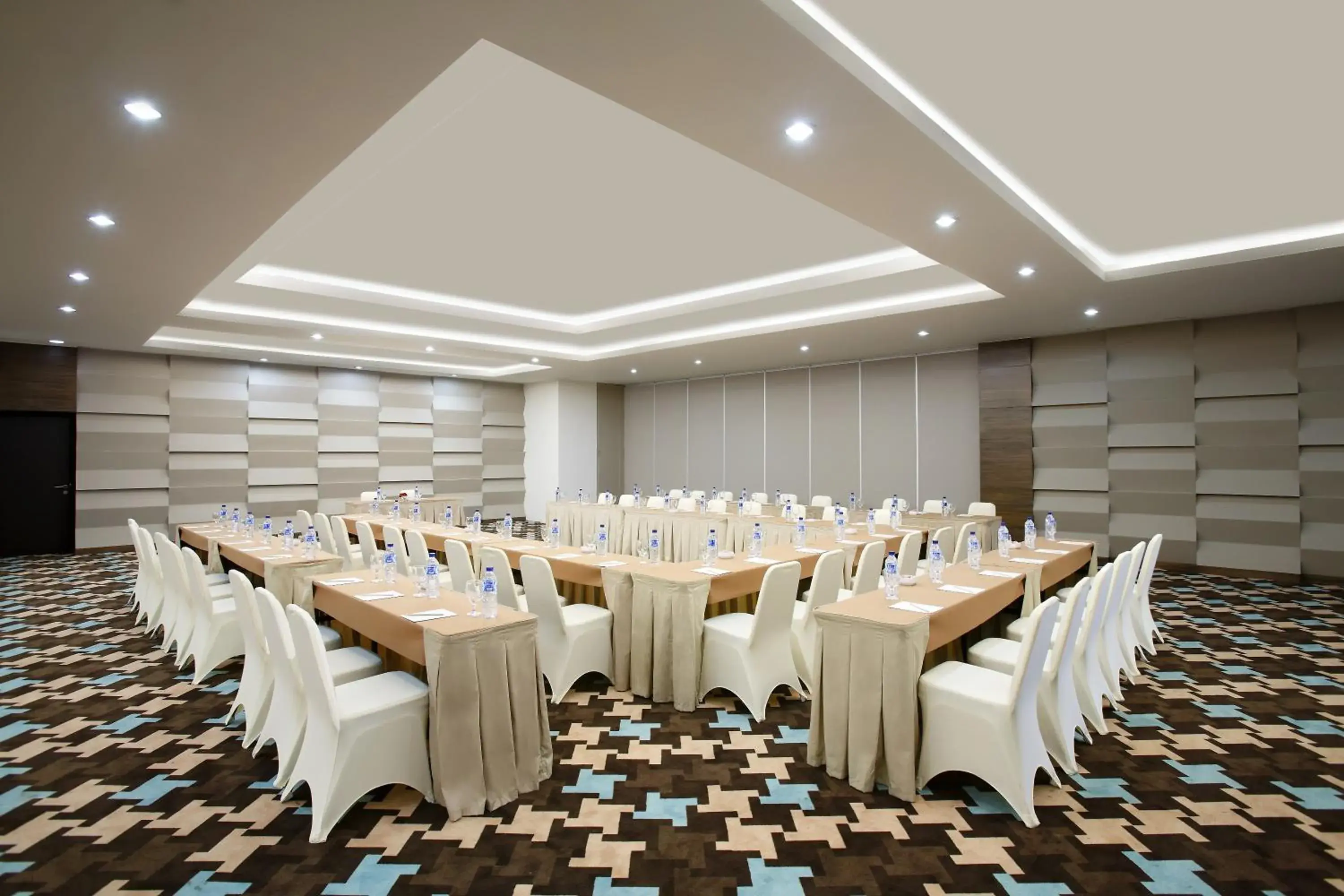 Meeting/conference room, Banquet Facilities in Hotel Santika Kelapa Gading