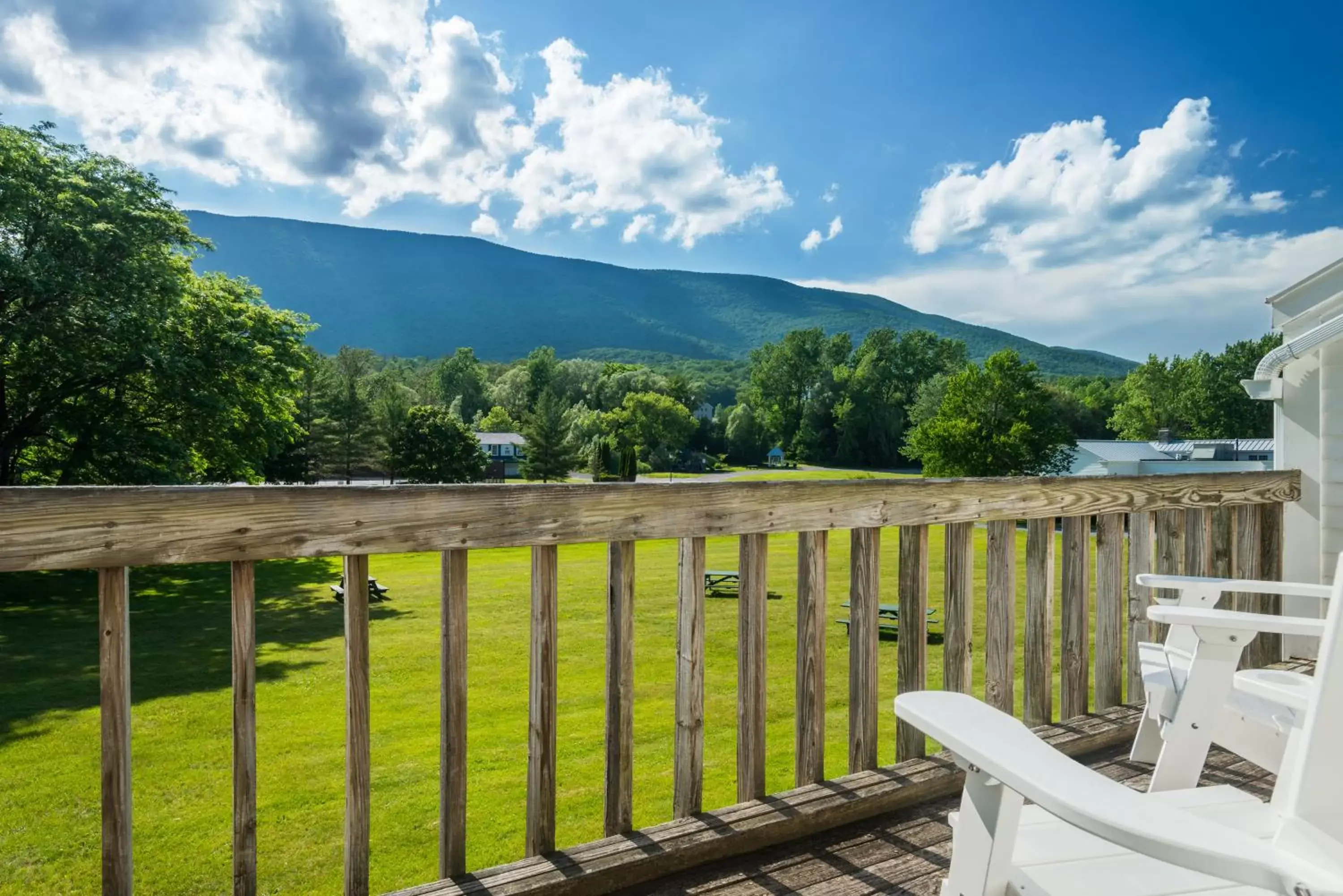 Balcony/Terrace, Mountain View in The Equinox Golf Resort & Spa