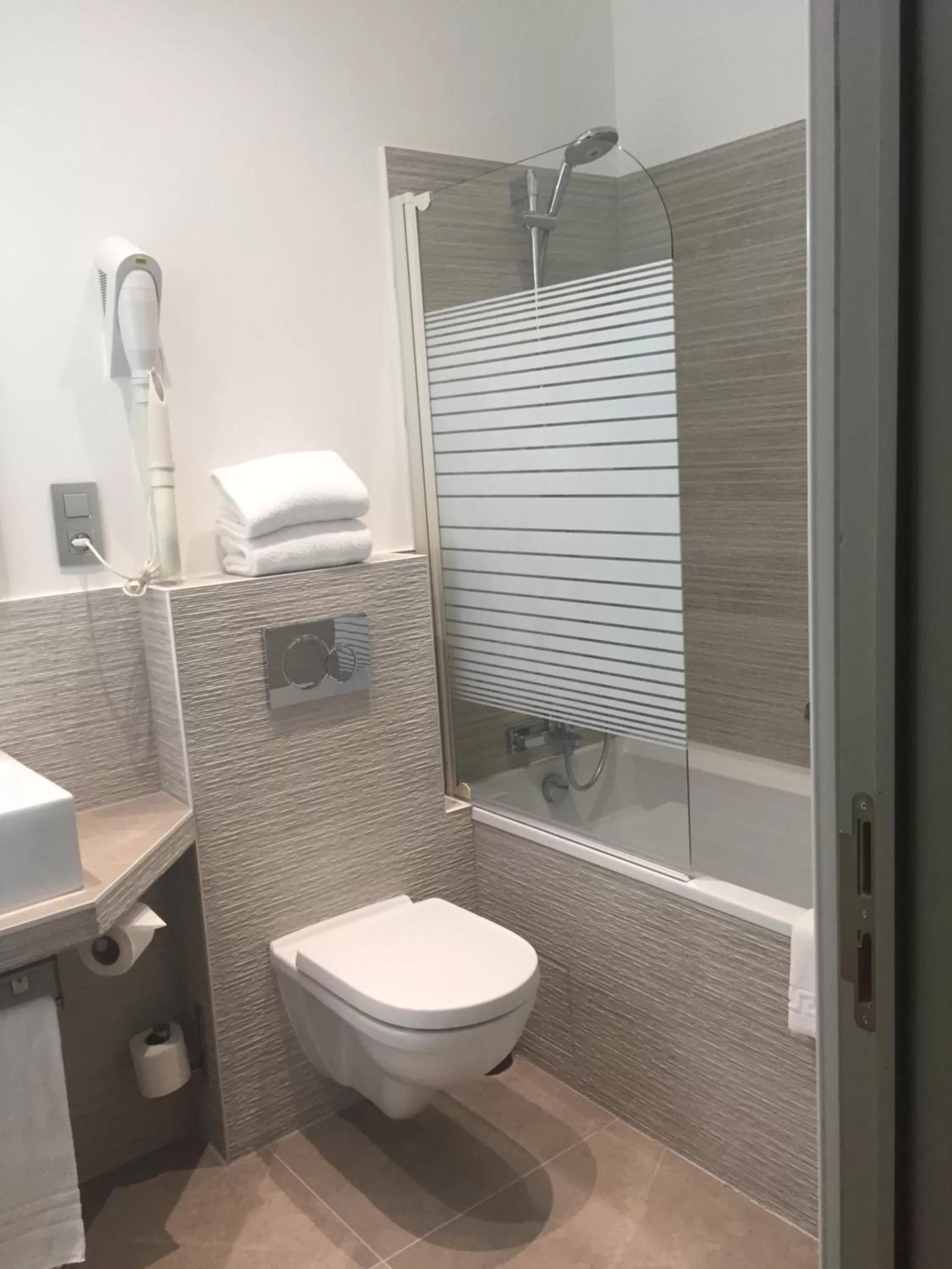 Toilet in Shelter-rooms