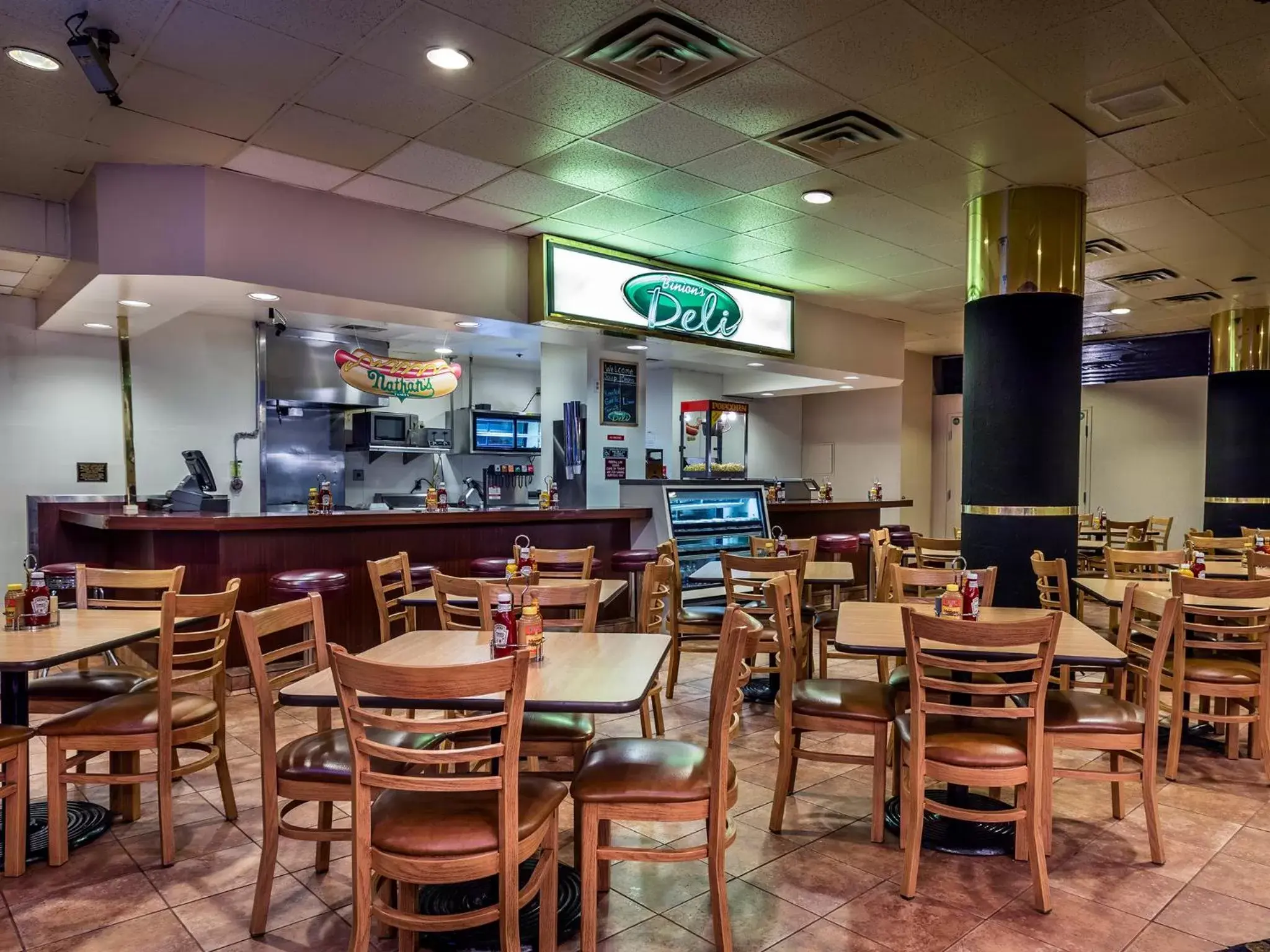 Restaurant/places to eat in Hotel Apache Restaurant/places to eat in Hotel Apache