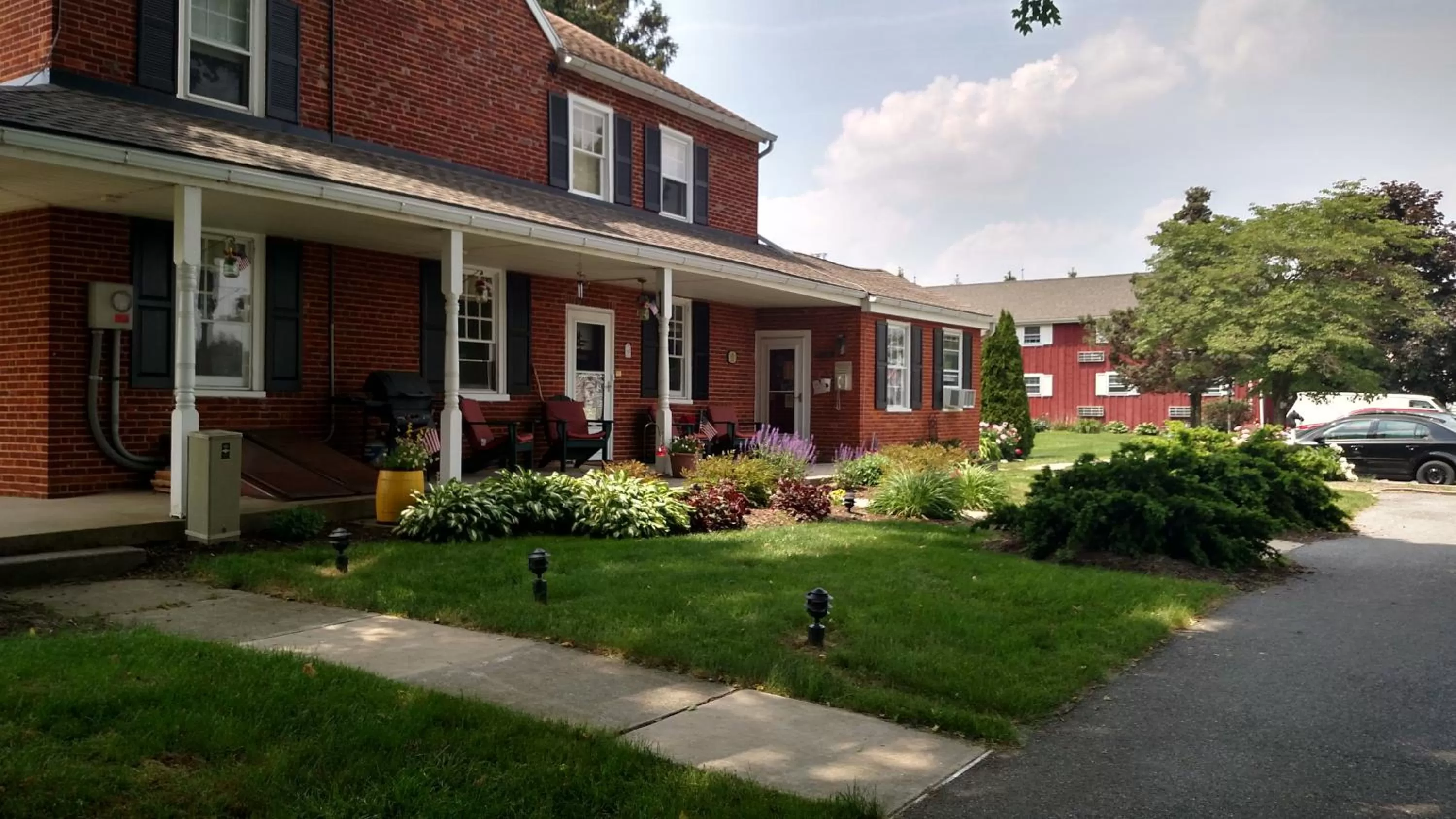 Facade/entrance in Spruce Lane Lodge and Cottages