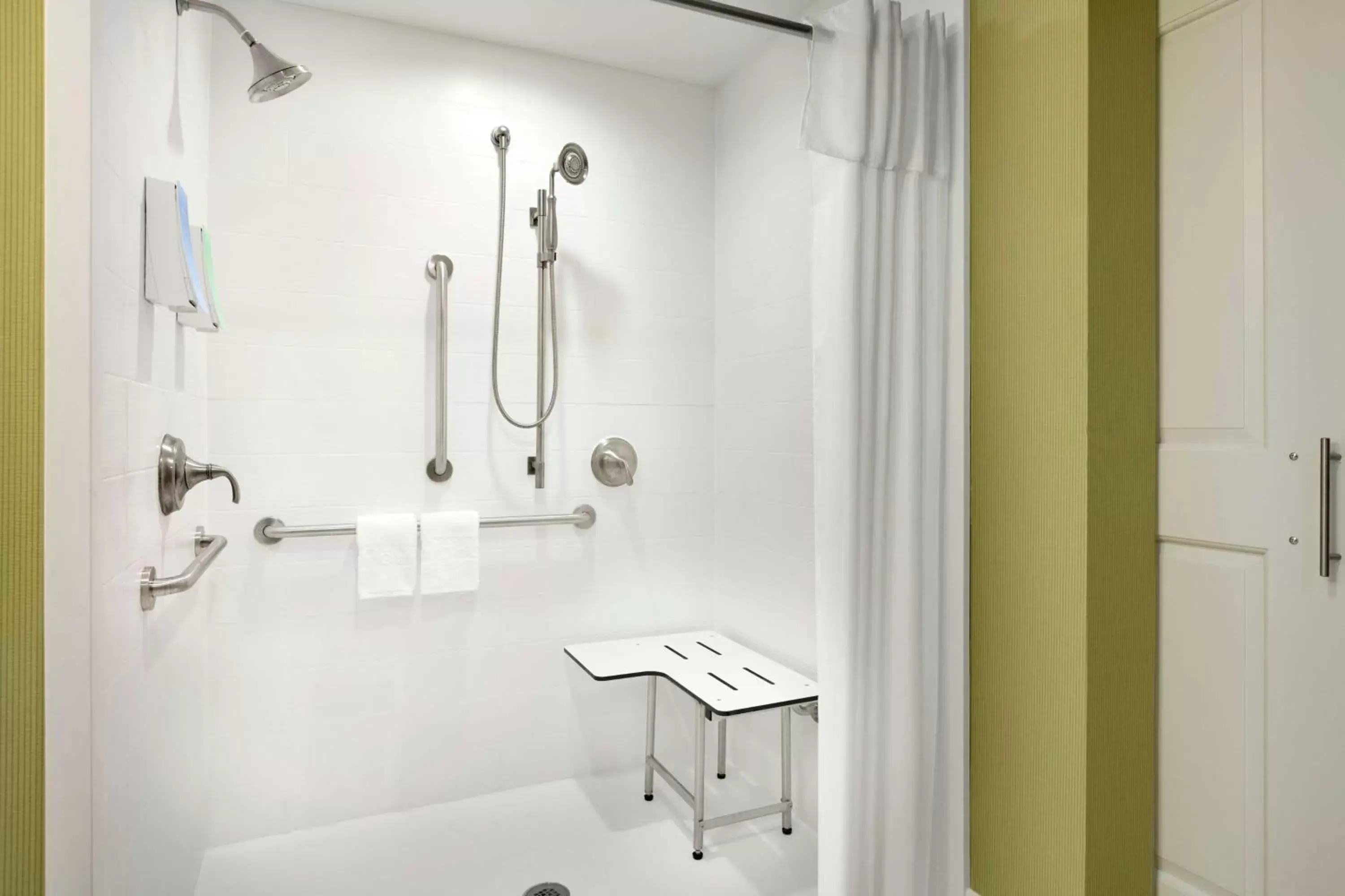 Bathroom in Home2 Suites By Hilton El Paso Airport