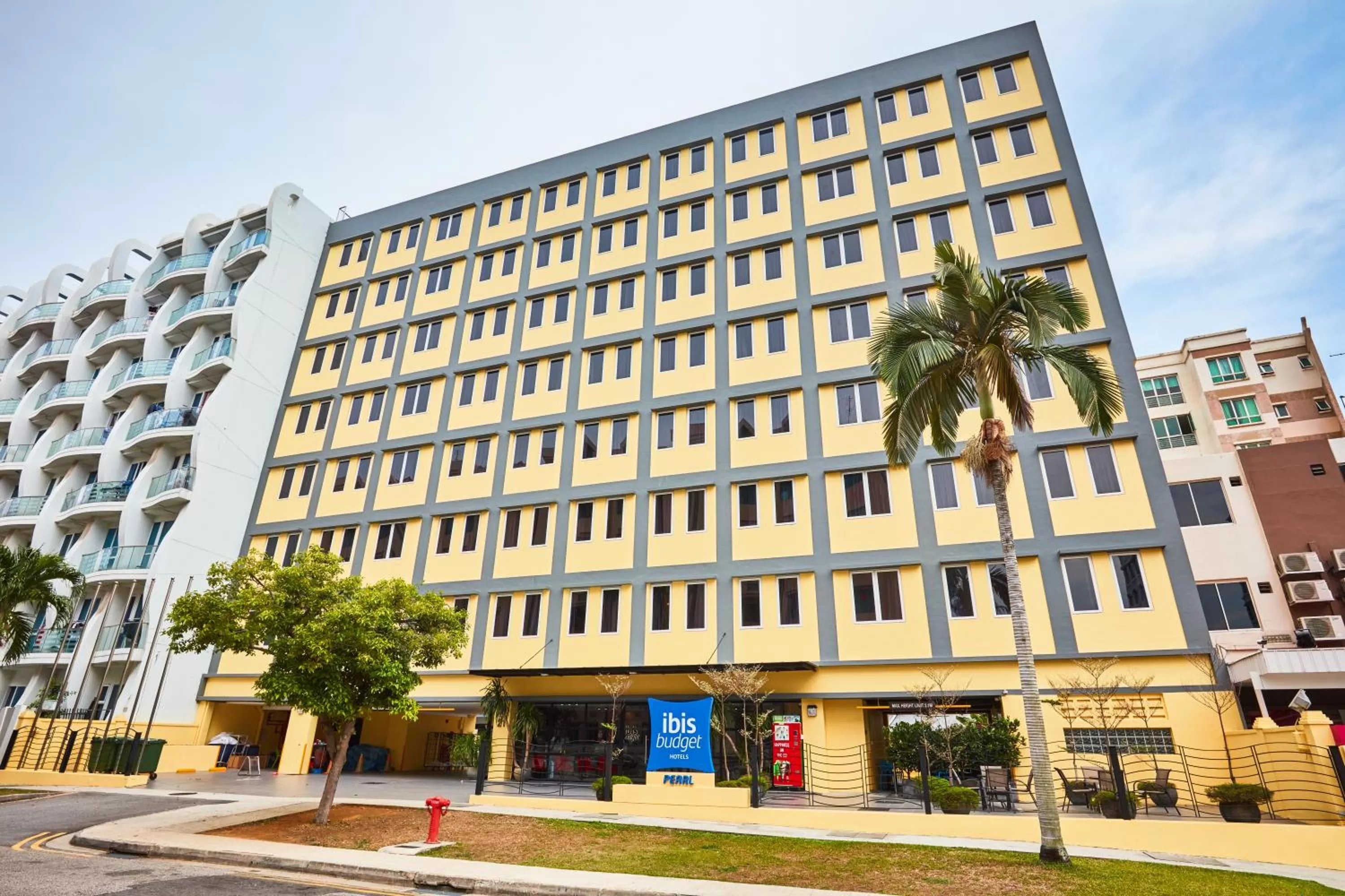 Property building in ibis budget Singapore Pearl