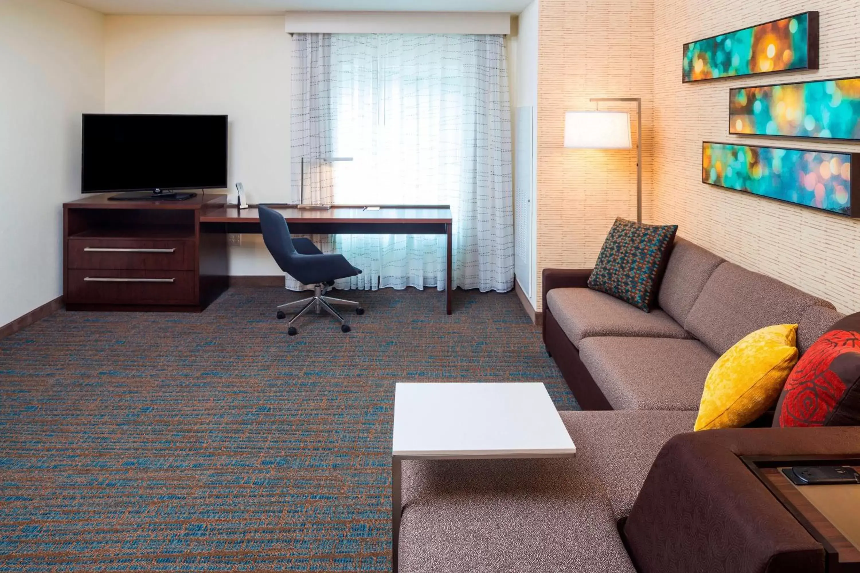 One-Bedroom King Suite with Sofa Bed and Roll-in Shower - Mobility Accessible in Residence Inn by Marriott Jacksonville South Bartram Park One-Bedroom King Suite with Sofa Bed and Roll-in Shower - Mobility Accessible in Residence Inn by Marriott Jacksonville South Bartram Park