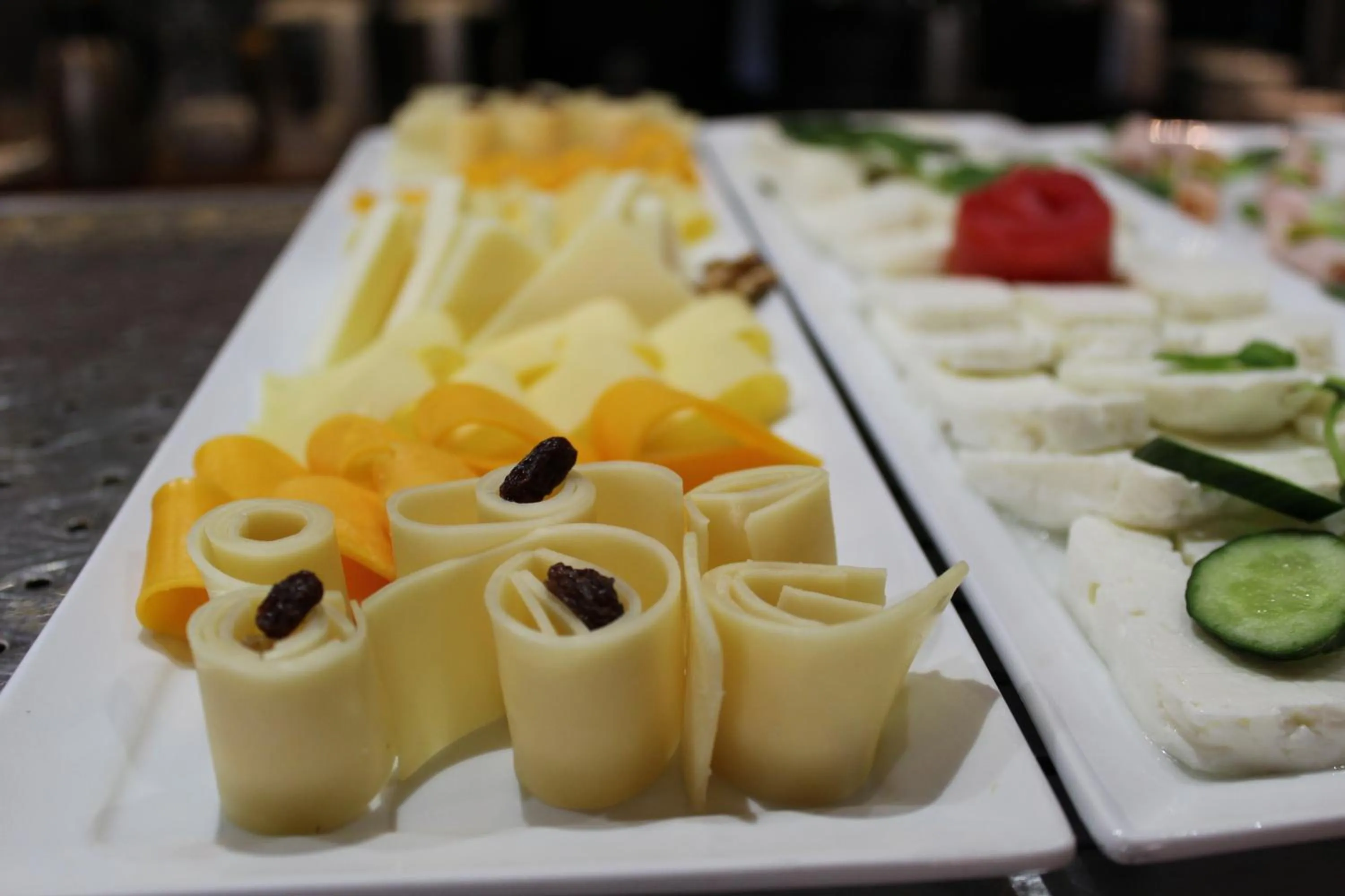 Buffet breakfast in ParkTower Suites