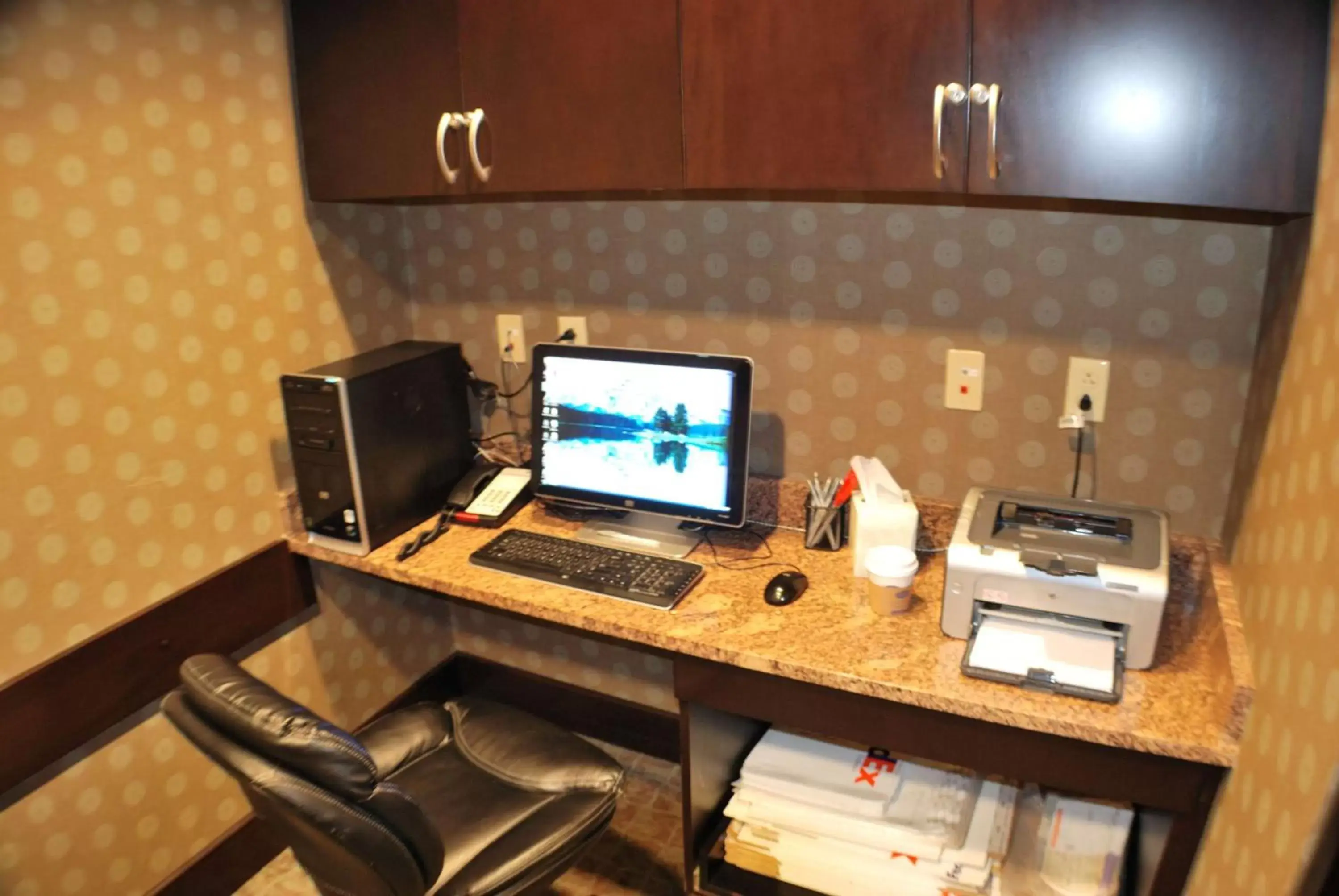 Business facilities, TV/Entertainment Center in Hampton Inn & Suites Nashville at Opryland