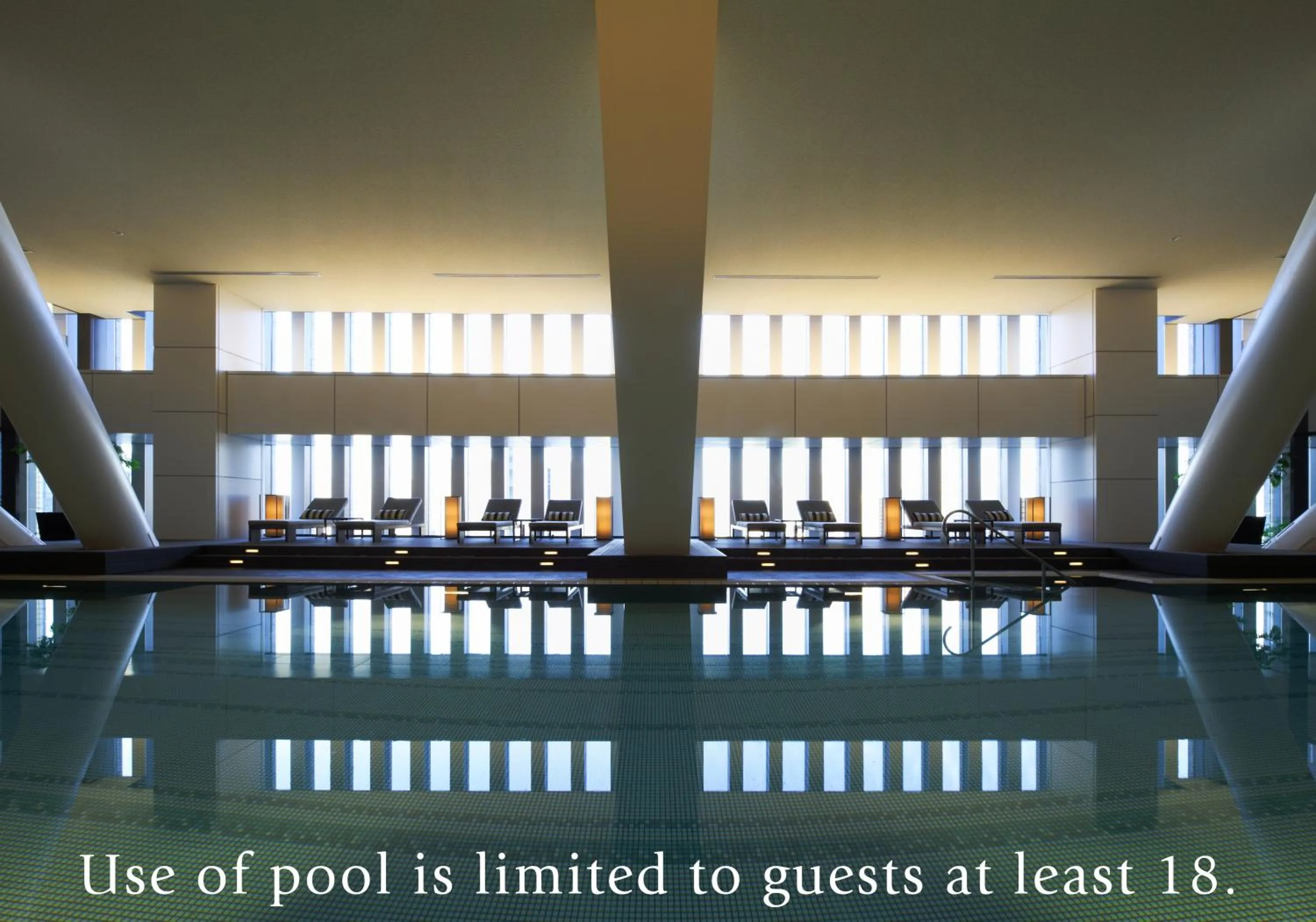Swimming pool in The Capitol Hotel Tokyu