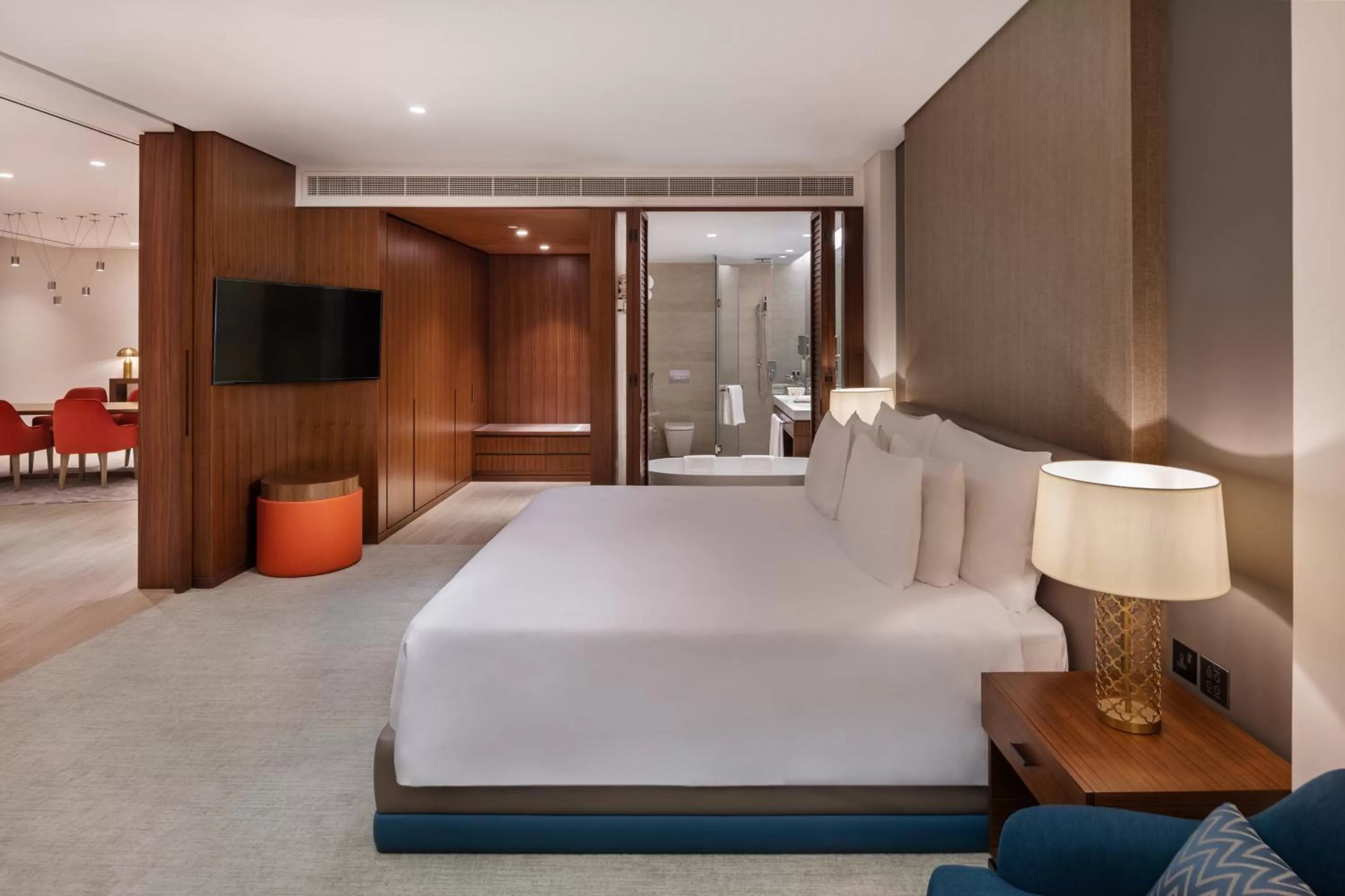 TV and multimedia, Bed in JA Lake View Hotel, Dubai