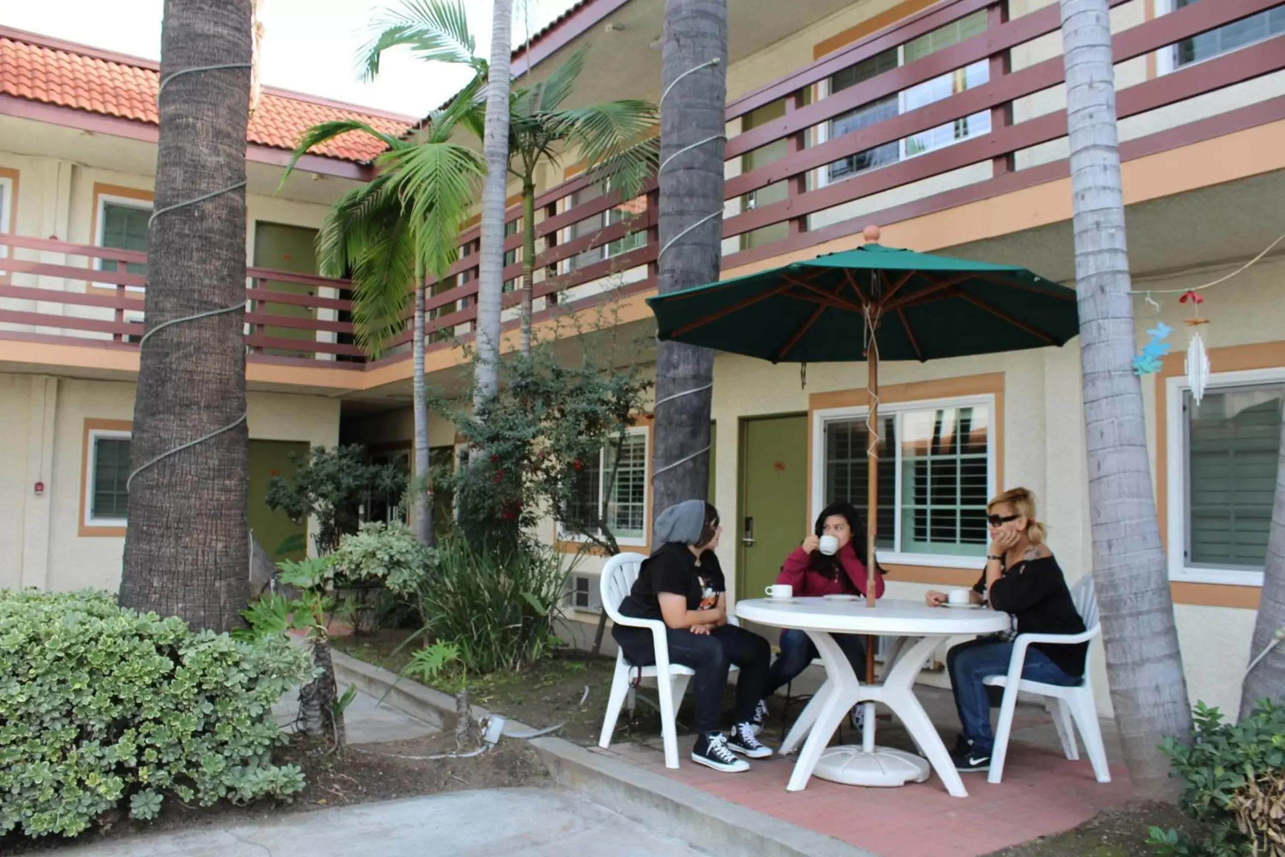 Patio in Garden Inn San Gabriel