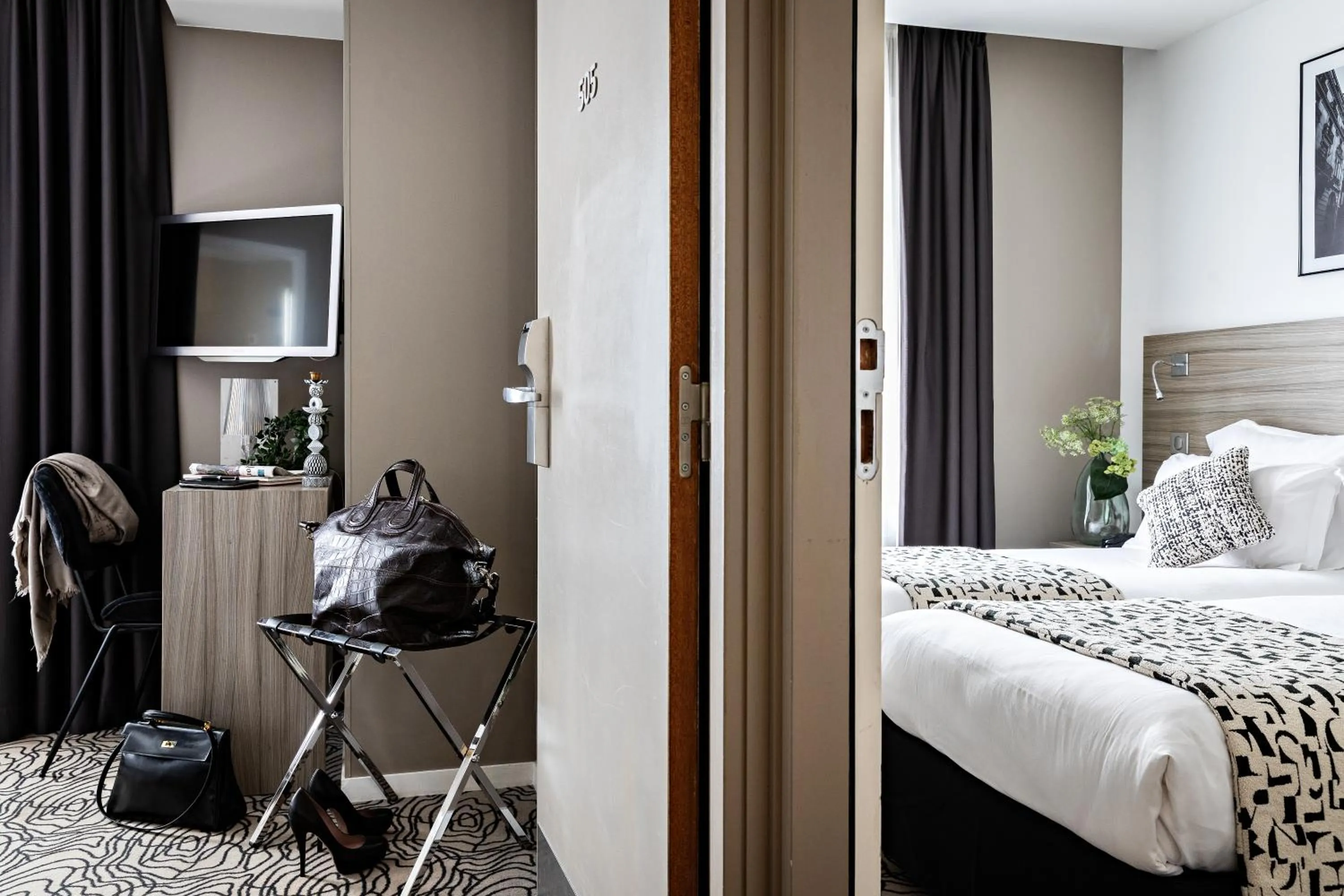 Family, Bed in Best Western Paris Porte de Versailles