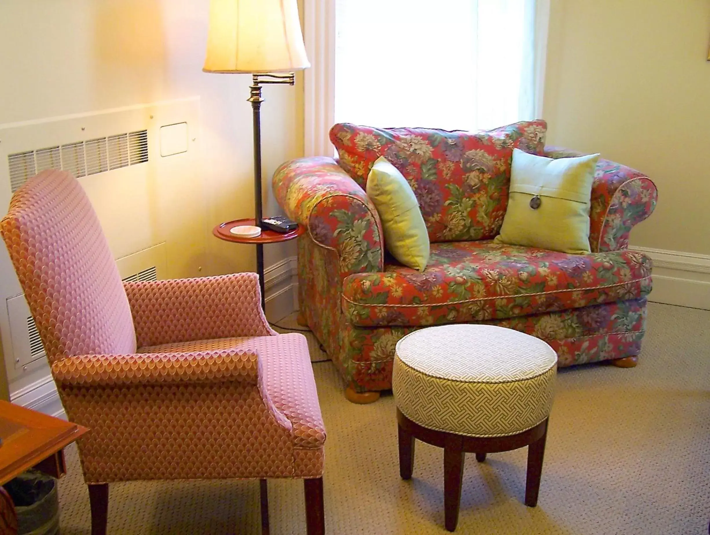 Seating Area in Lyndon House Bed & Breakfast