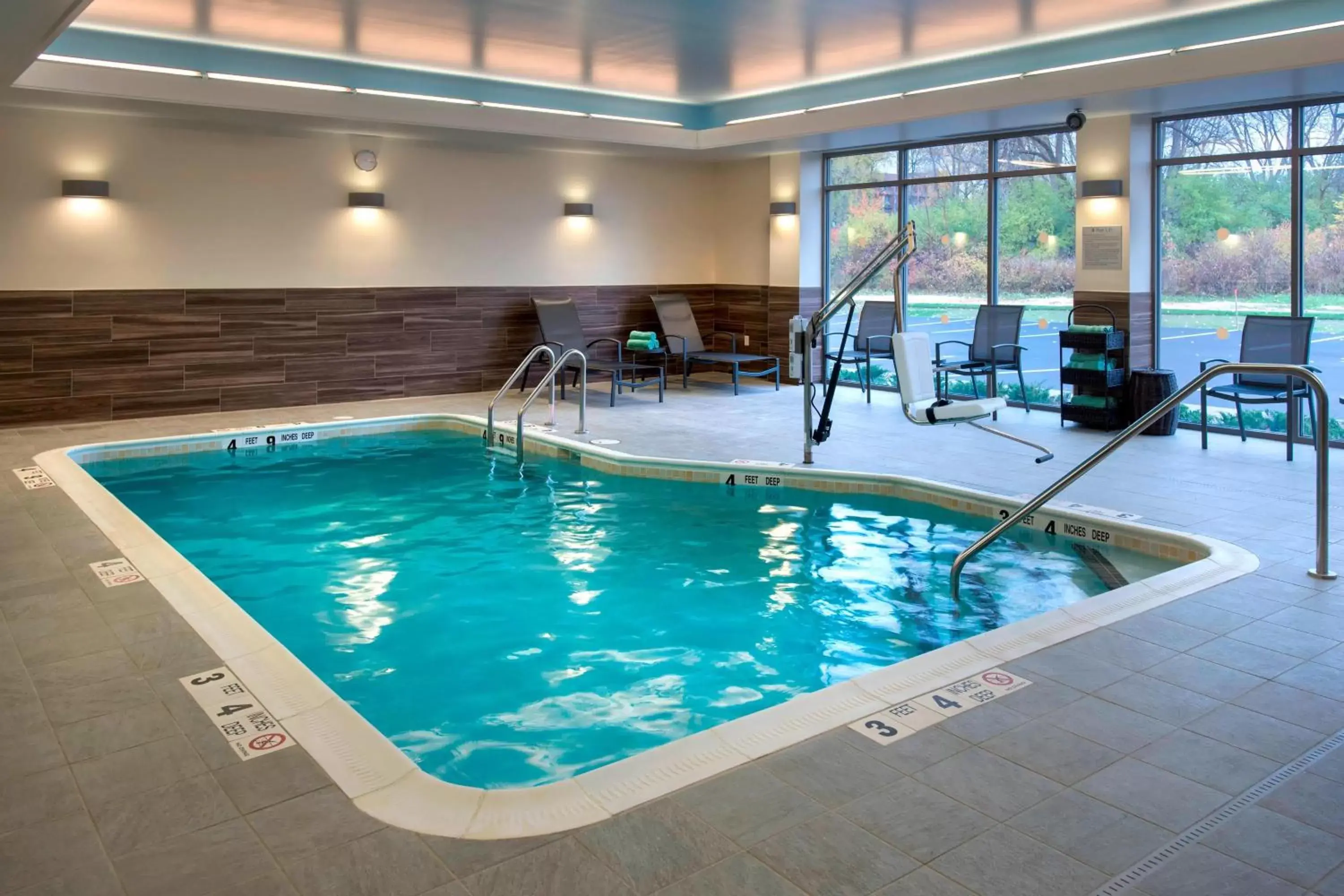 Swimming Pool in Fairfield Inn & Suites by Marriott Syracuse Carrier Circle