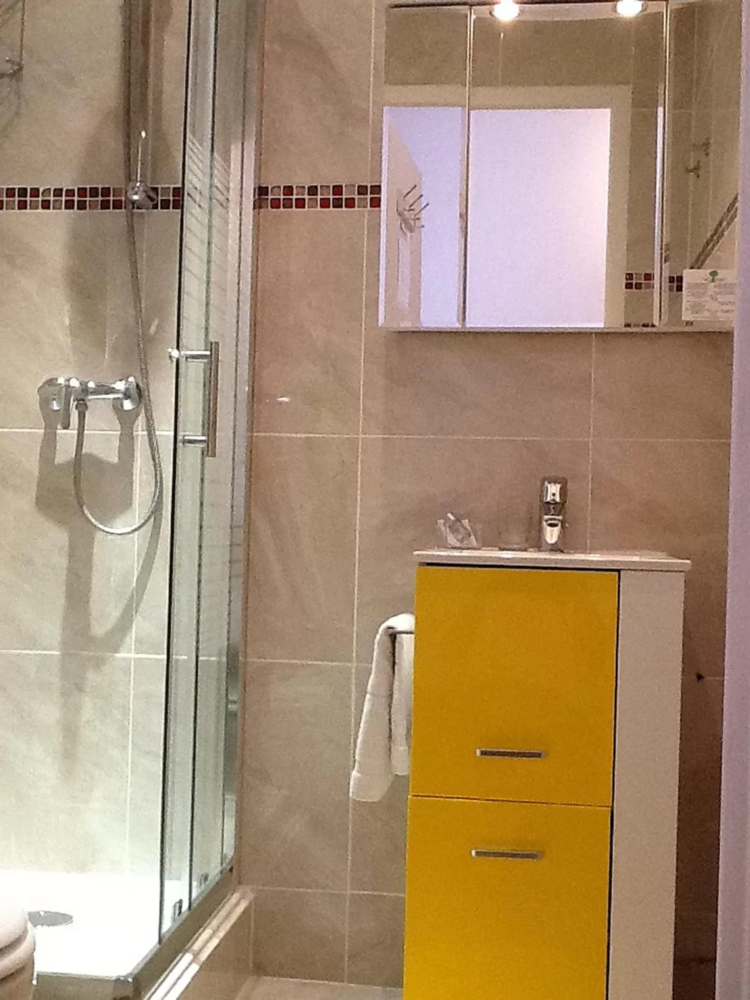 Bathroom in Logis Hôtel Villa Victorine