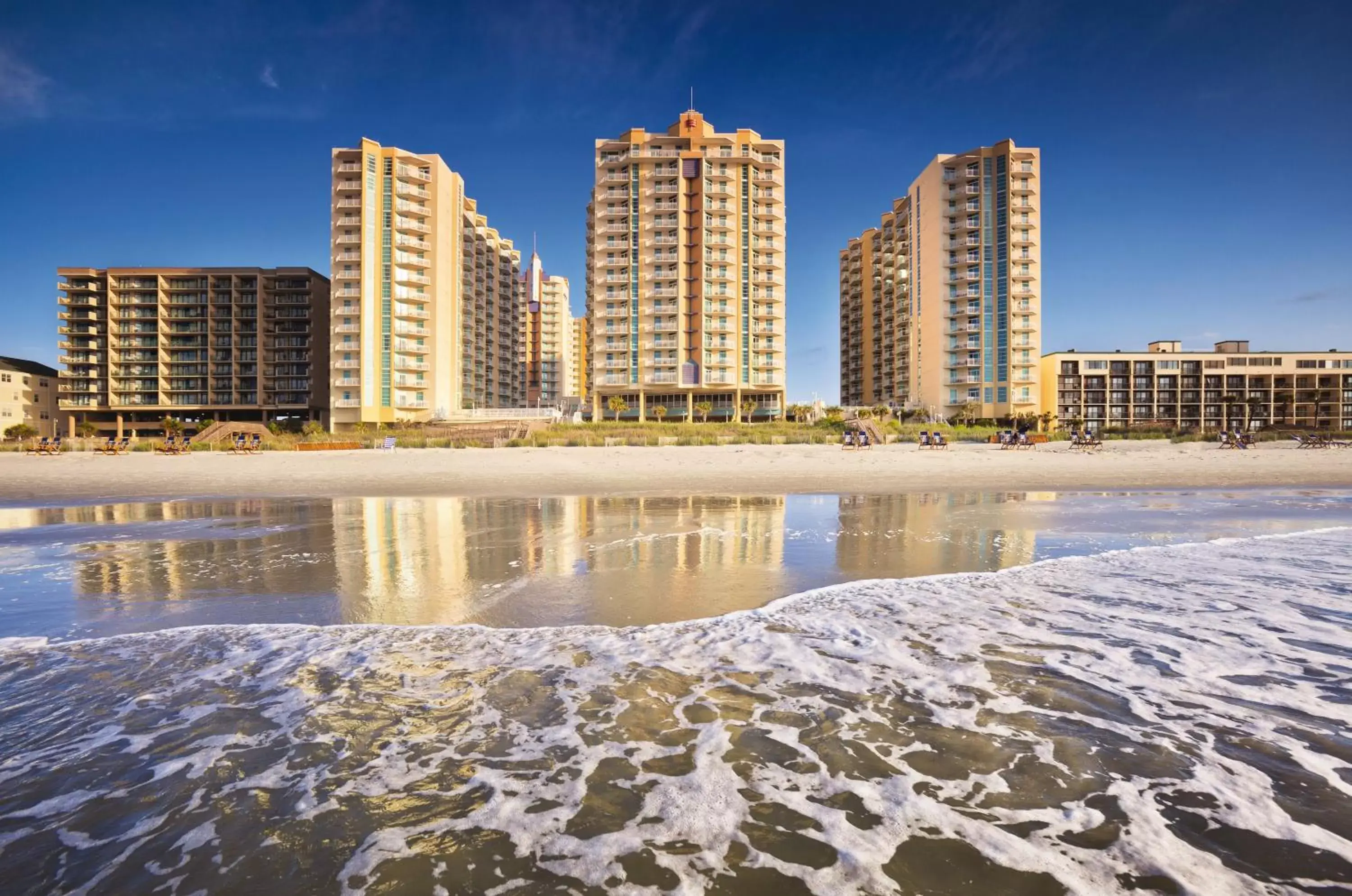 Property building in Club Wyndham Ocean Boulevard