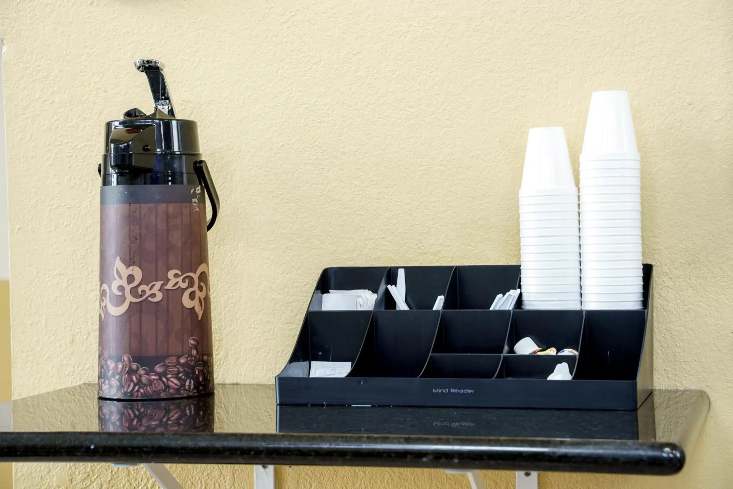 Coffee/tea facilities in Super 8 by Wyndham Wichita Airport West Kellogg