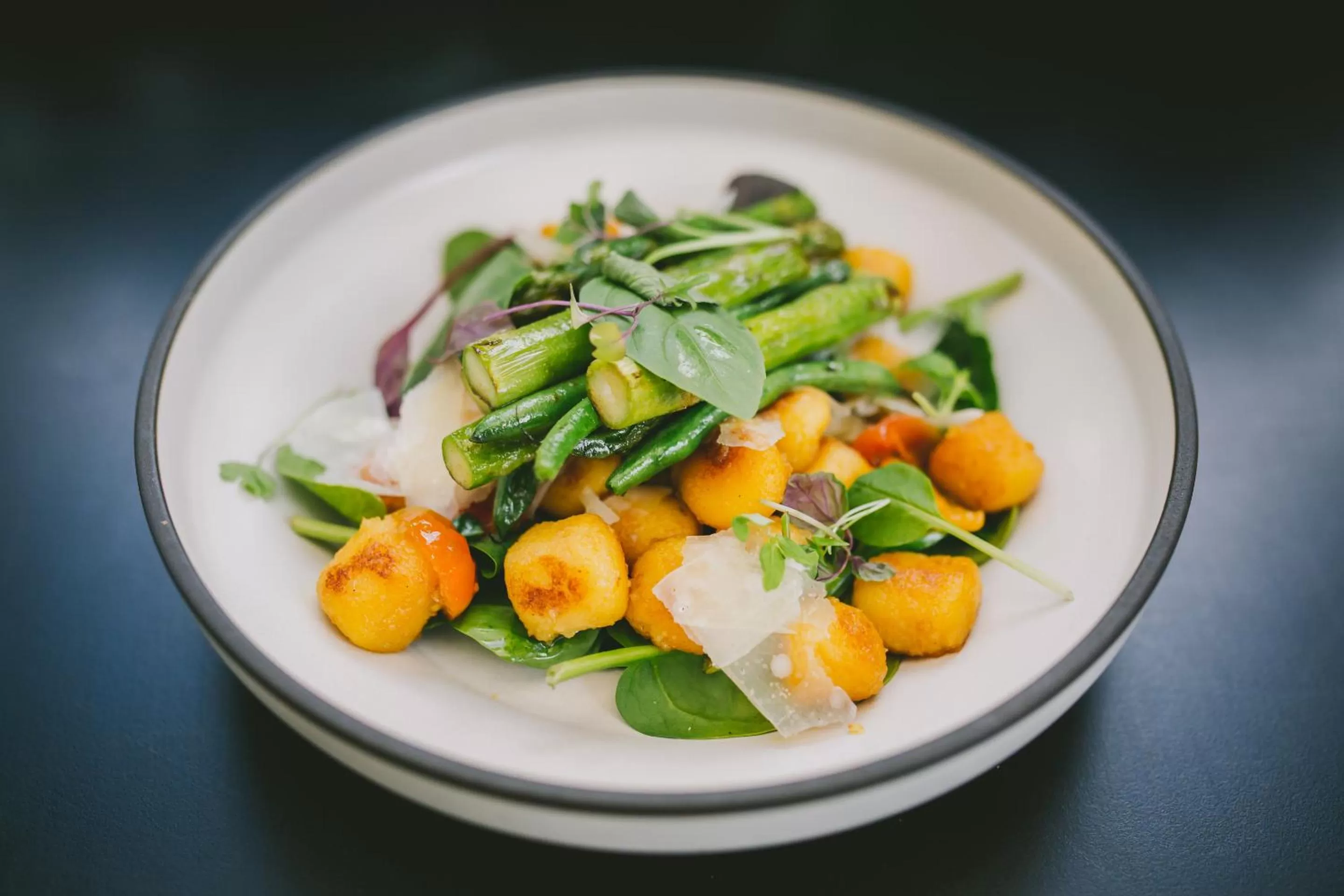 Restaurant/places to eat in Mercure Brisbane Spring Hill