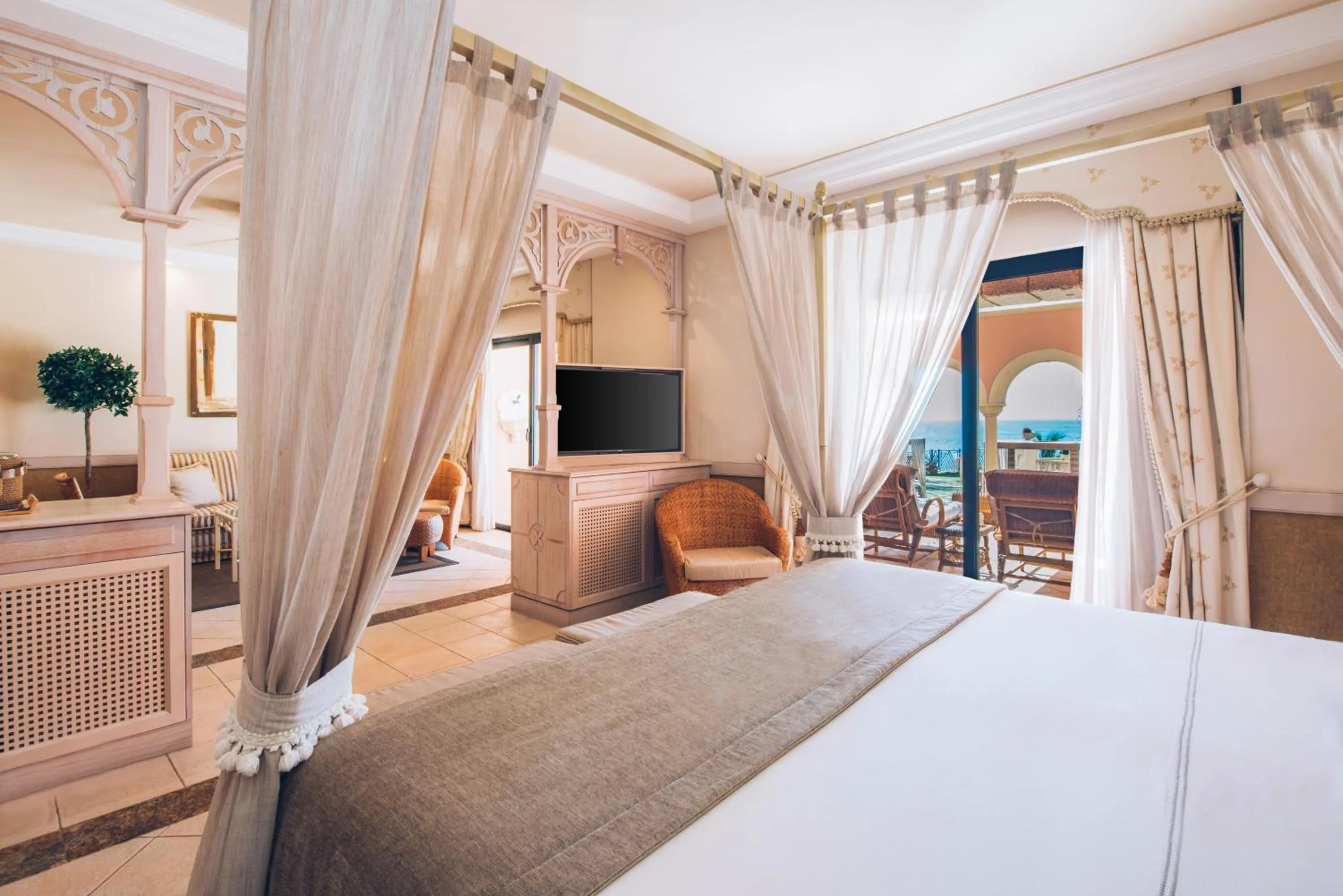 Bed in JOIA El Mirador by Iberostar -Adults Only