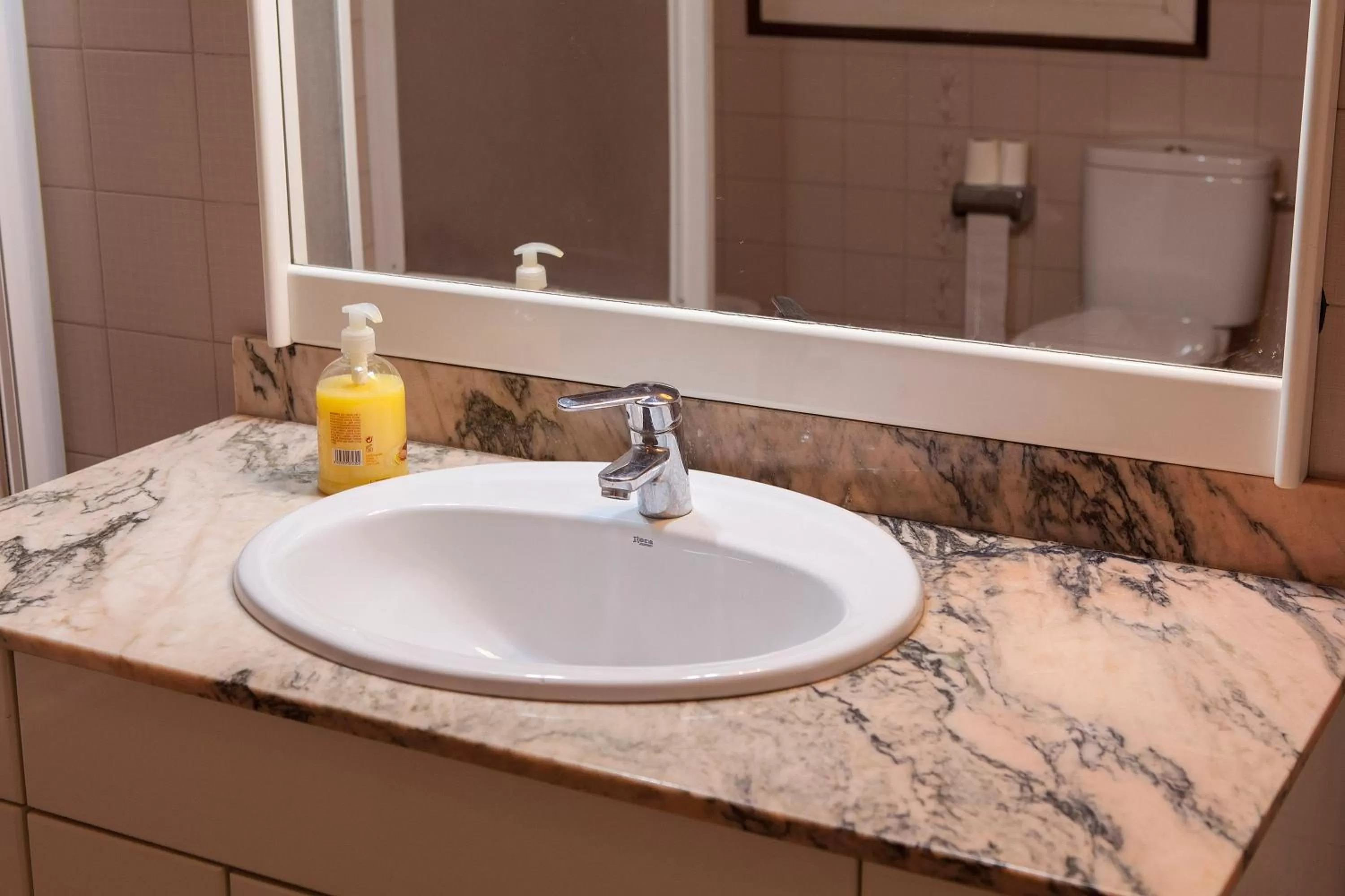 Property building in Bed in Girona