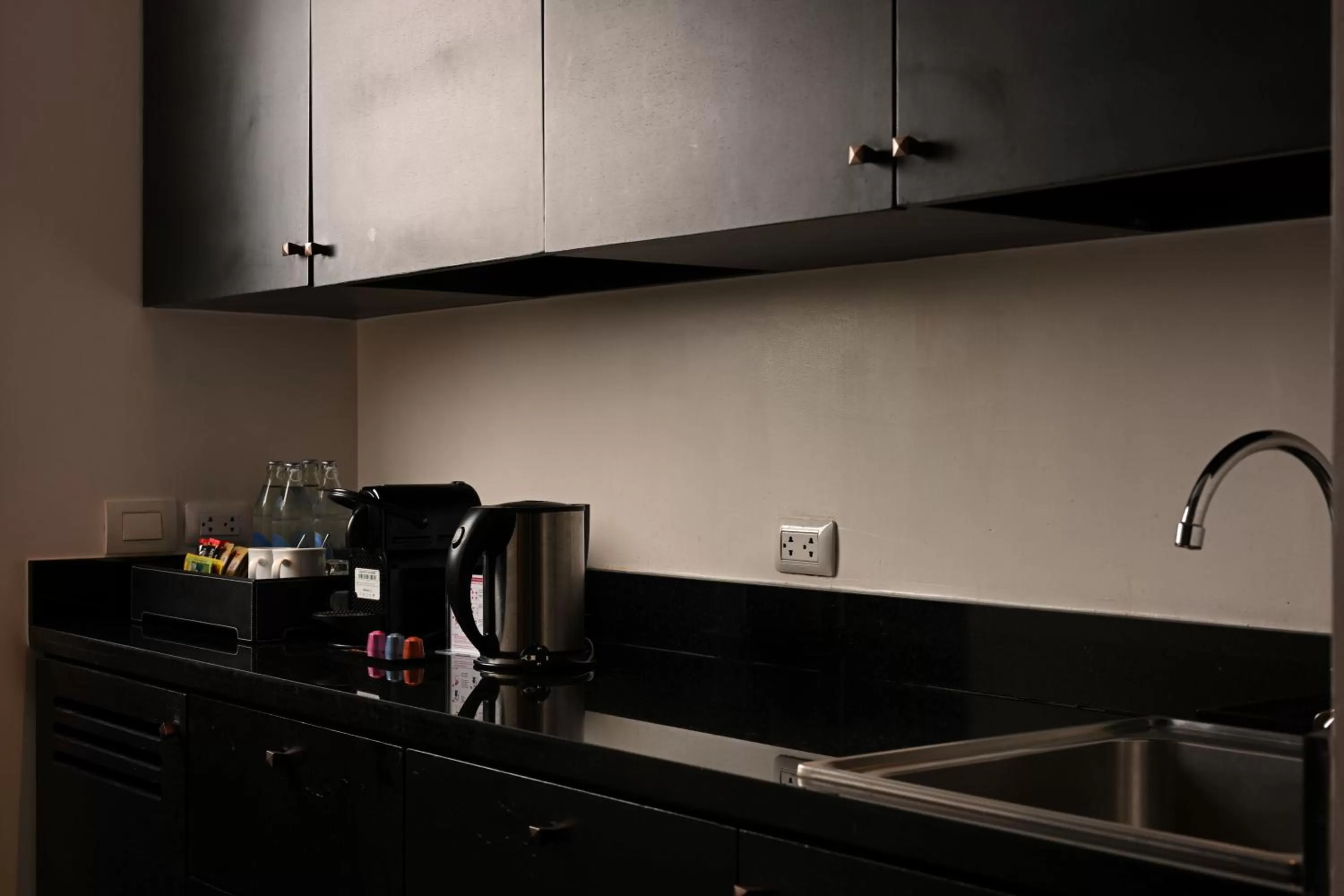 Coffee/tea facilities in Mövenpick Hotel Sukhumvit 15 Bangkok