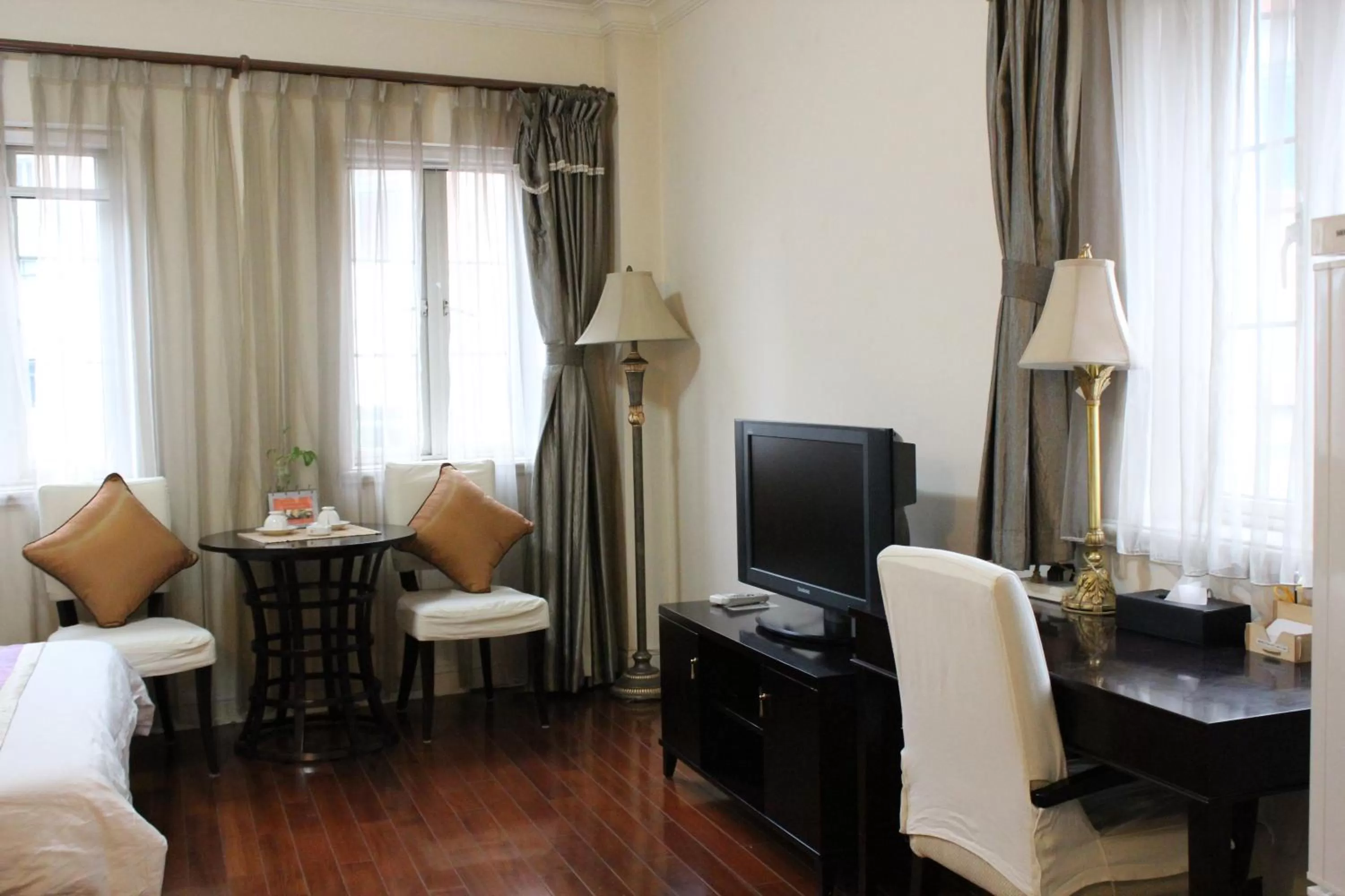 Photo of the whole room, Bed in Ladoll Service Apartments