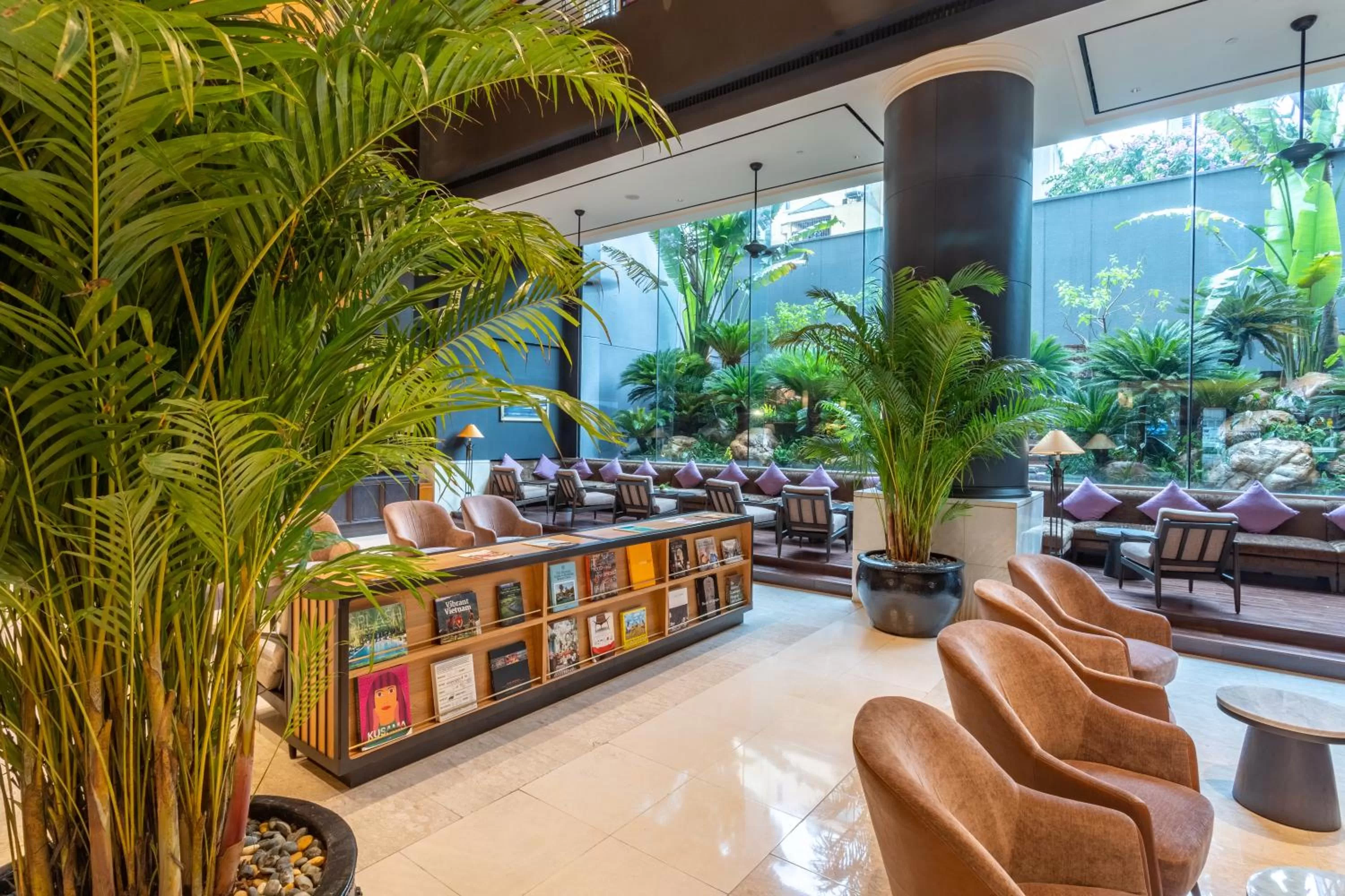 Lobby or reception in Hôtel du Parc Hanoï