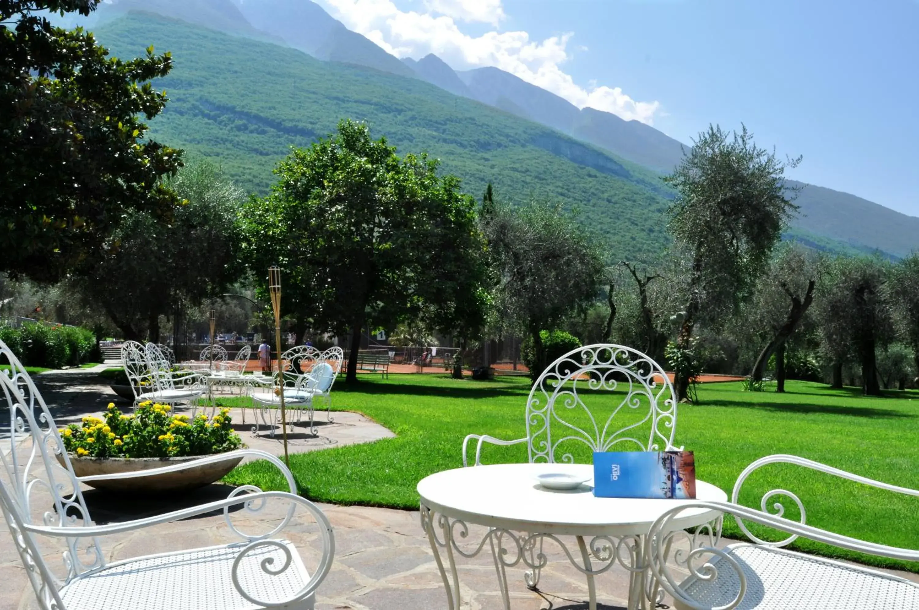 Garden in Club Hotel Olivi - Tennis Center