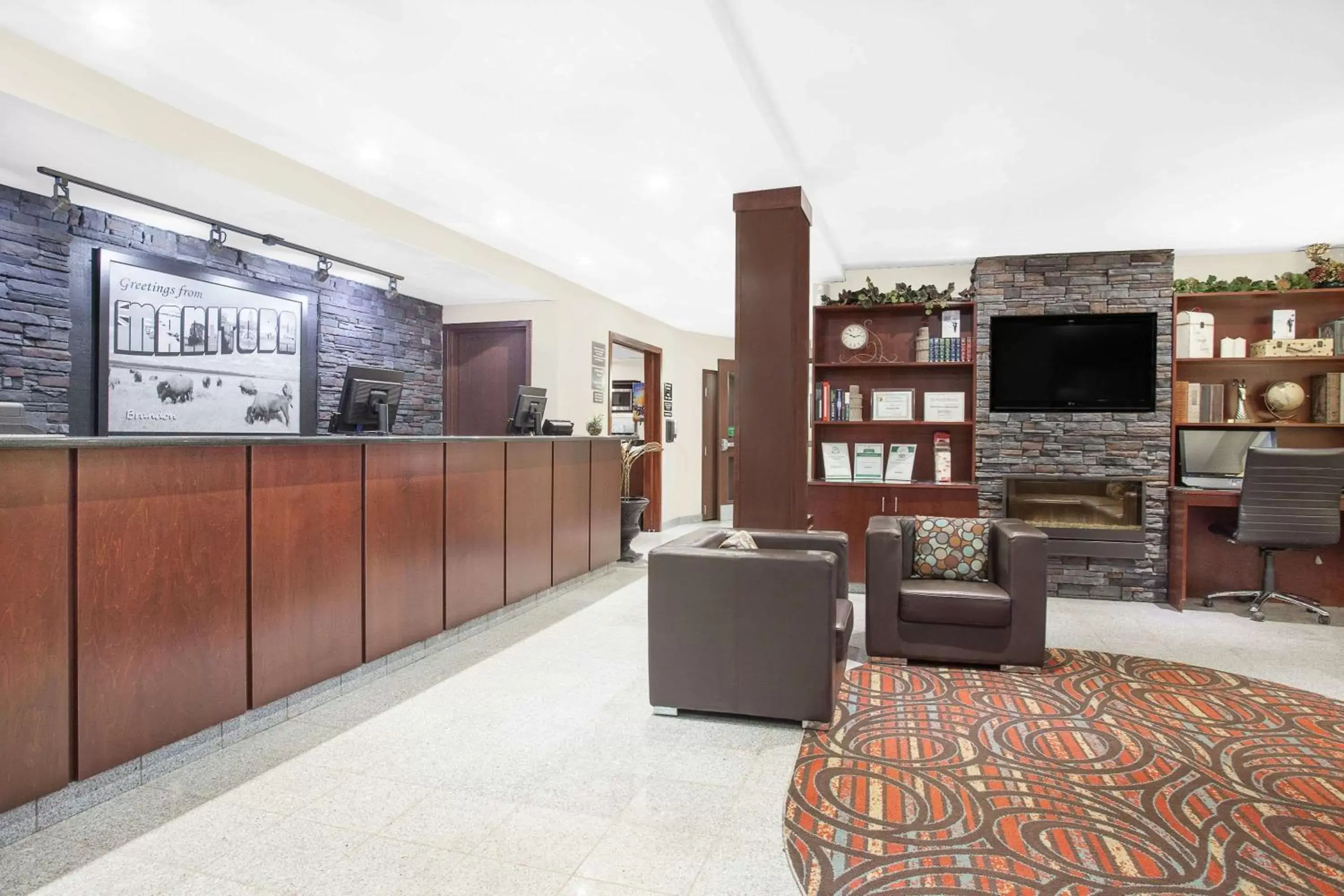 Lobby or reception in Super 8 by Wyndham Brandon MB