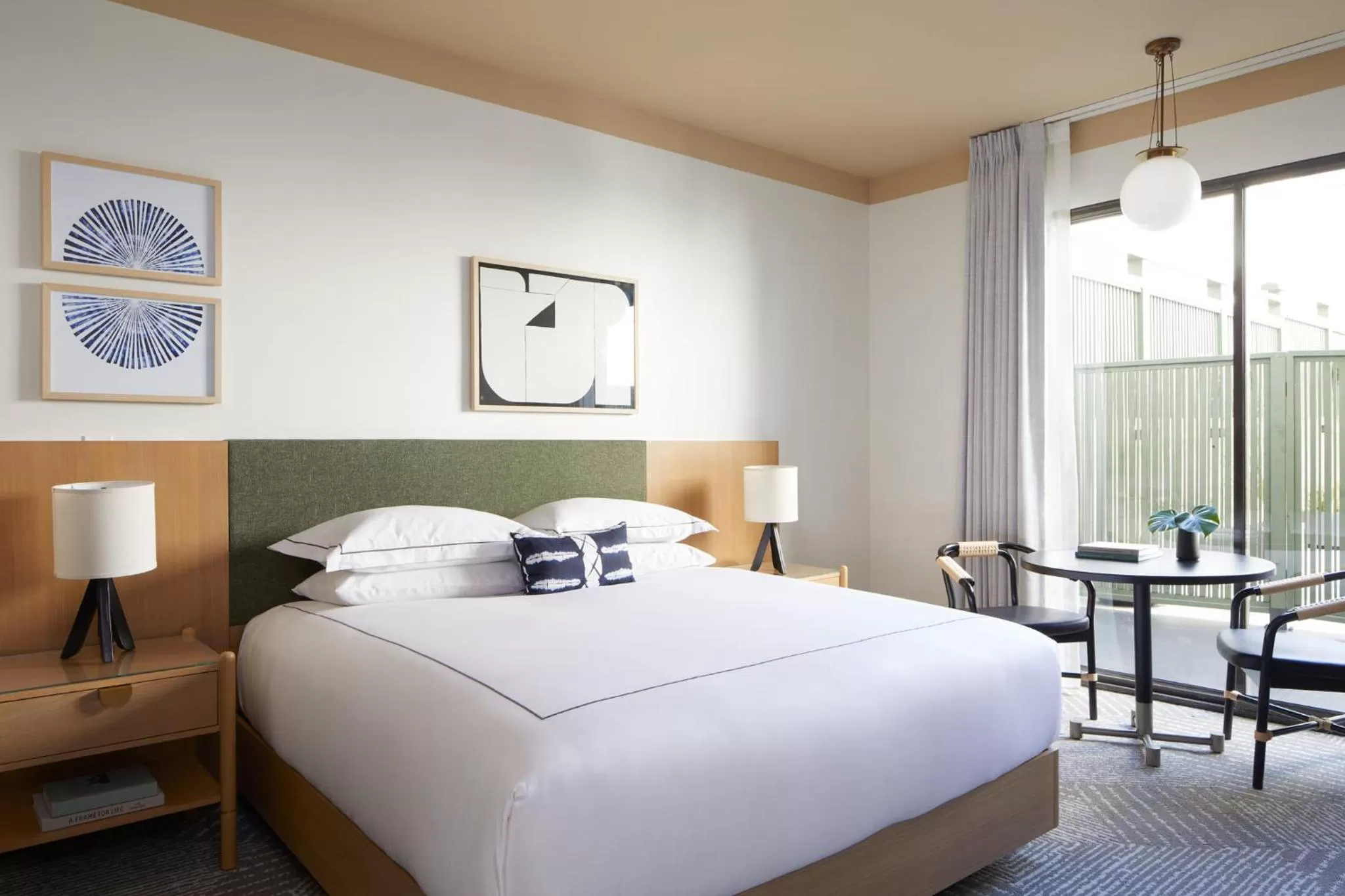 Photo of the whole room, Bed in Kimpton Hotel Enso by IHG