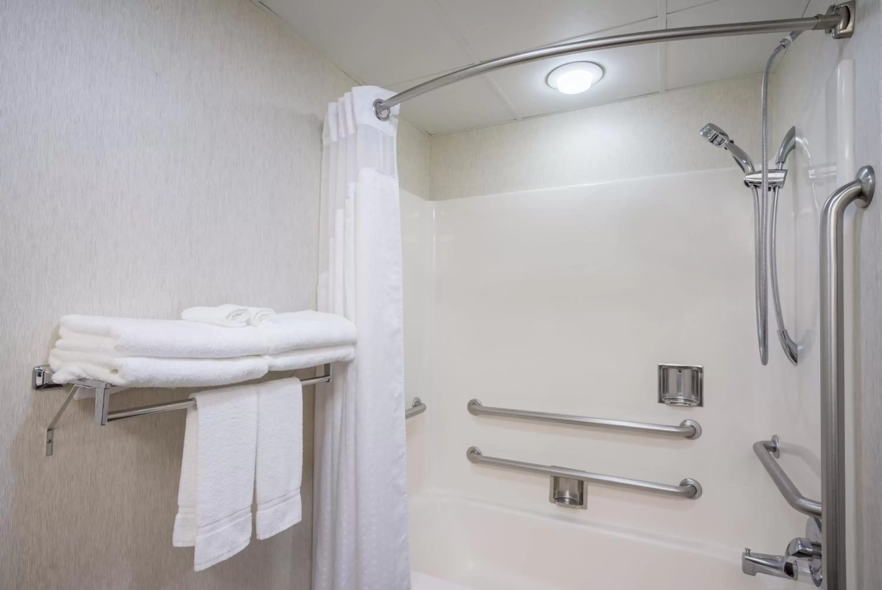 Bathroom in Holiday Inn Express Hanover, an IHG Hotel