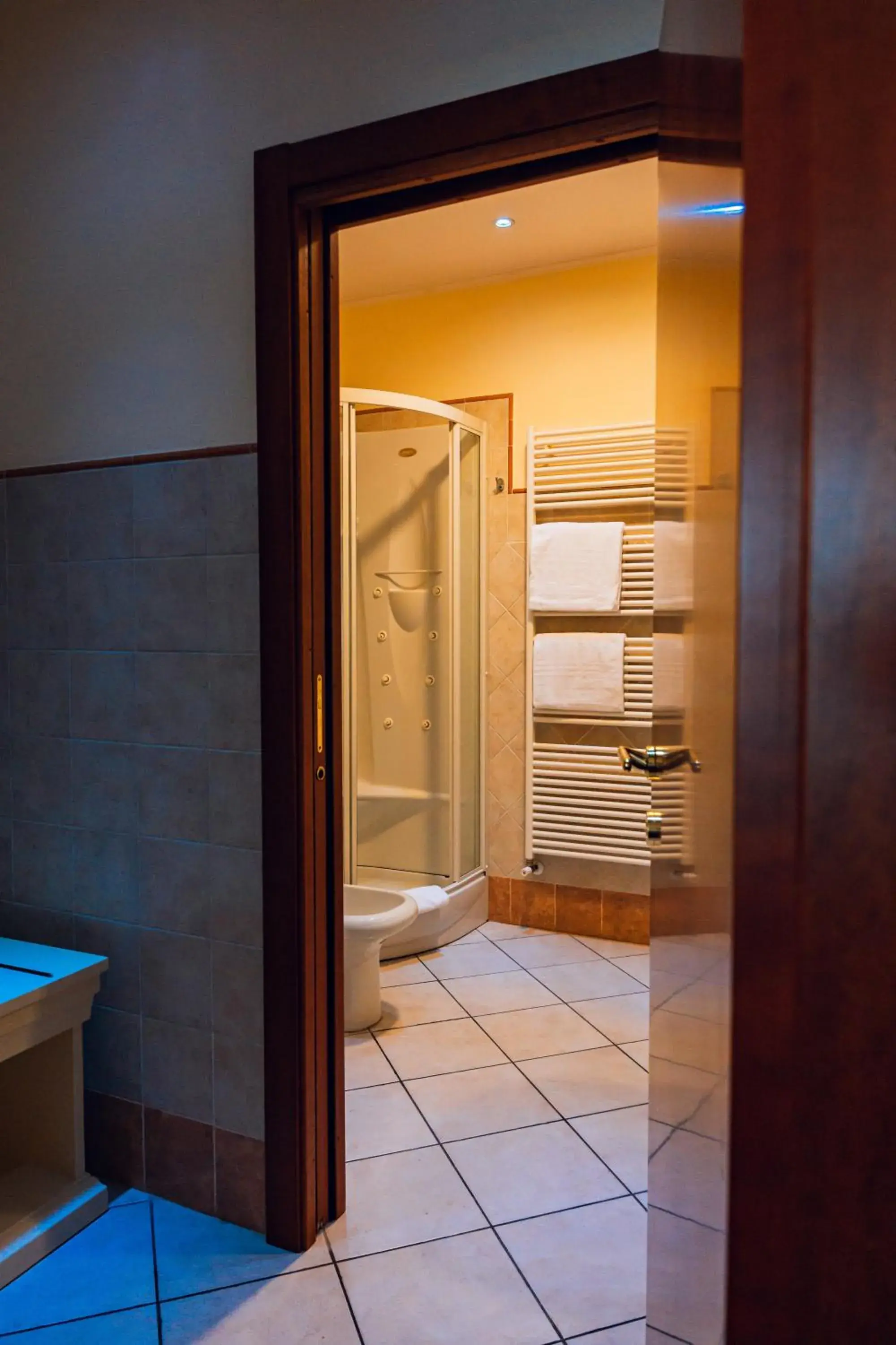 Bathroom in Hotel Torre della Vittoria 1928