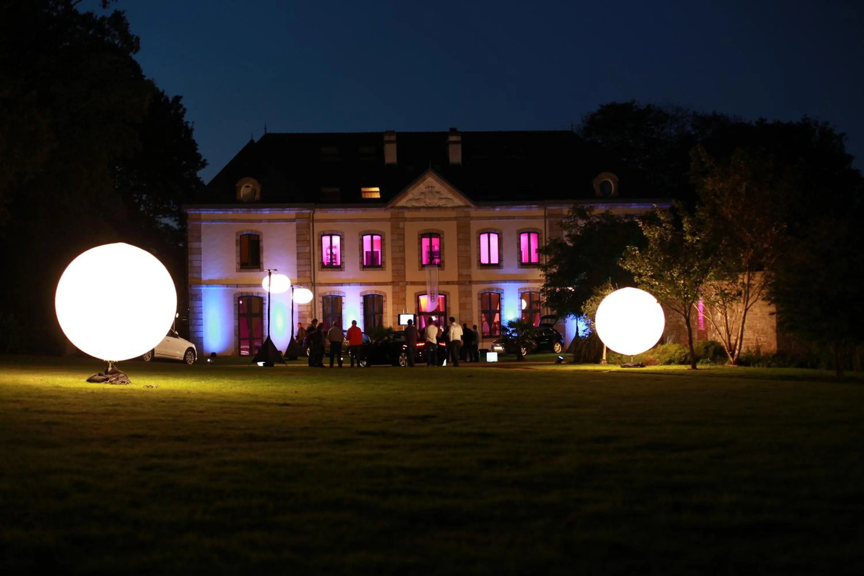 Facade/entrance in Manoir des Indes, The Originals Relais