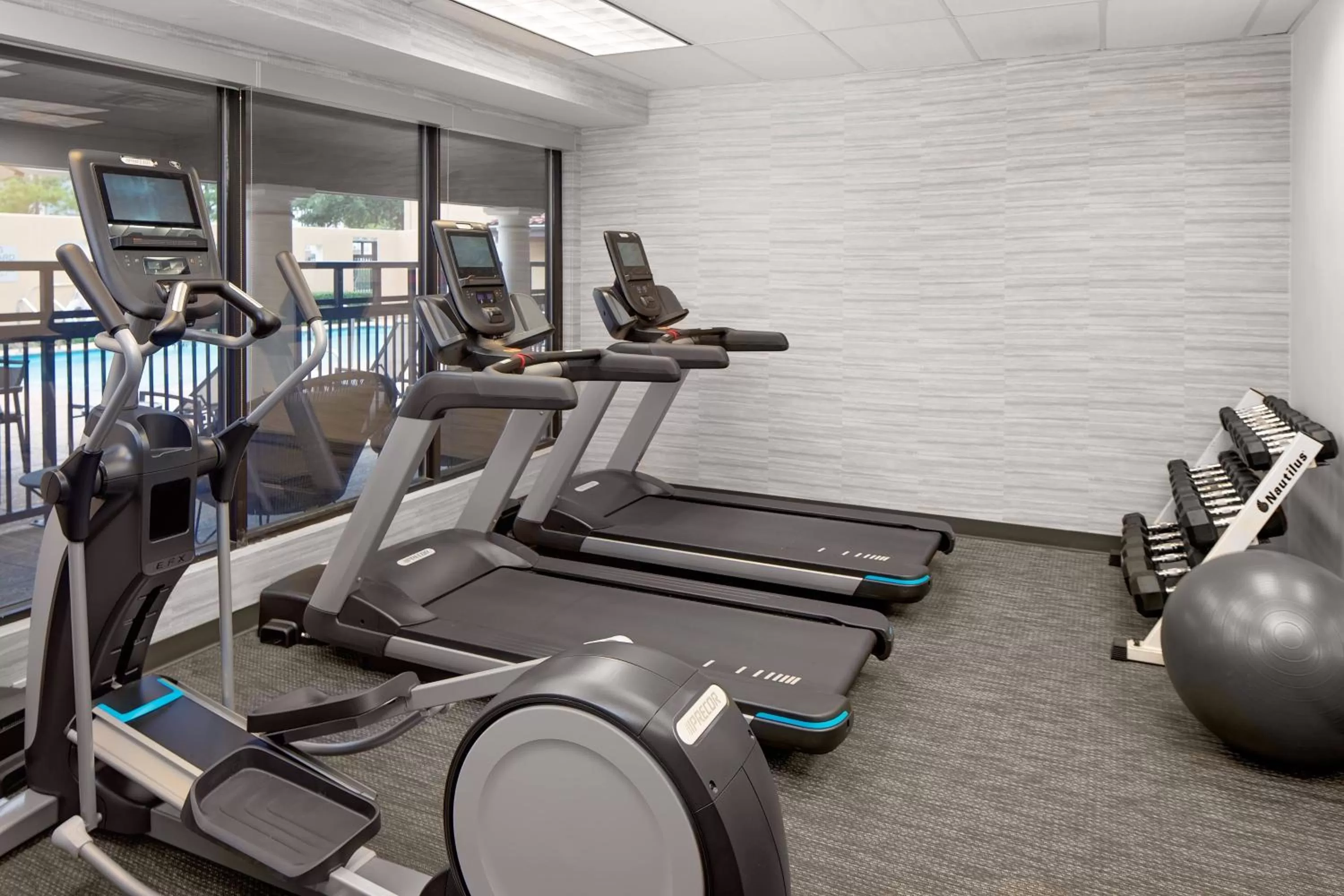 Fitness centre/facilities in Courtyard by Marriott Houston Rice University