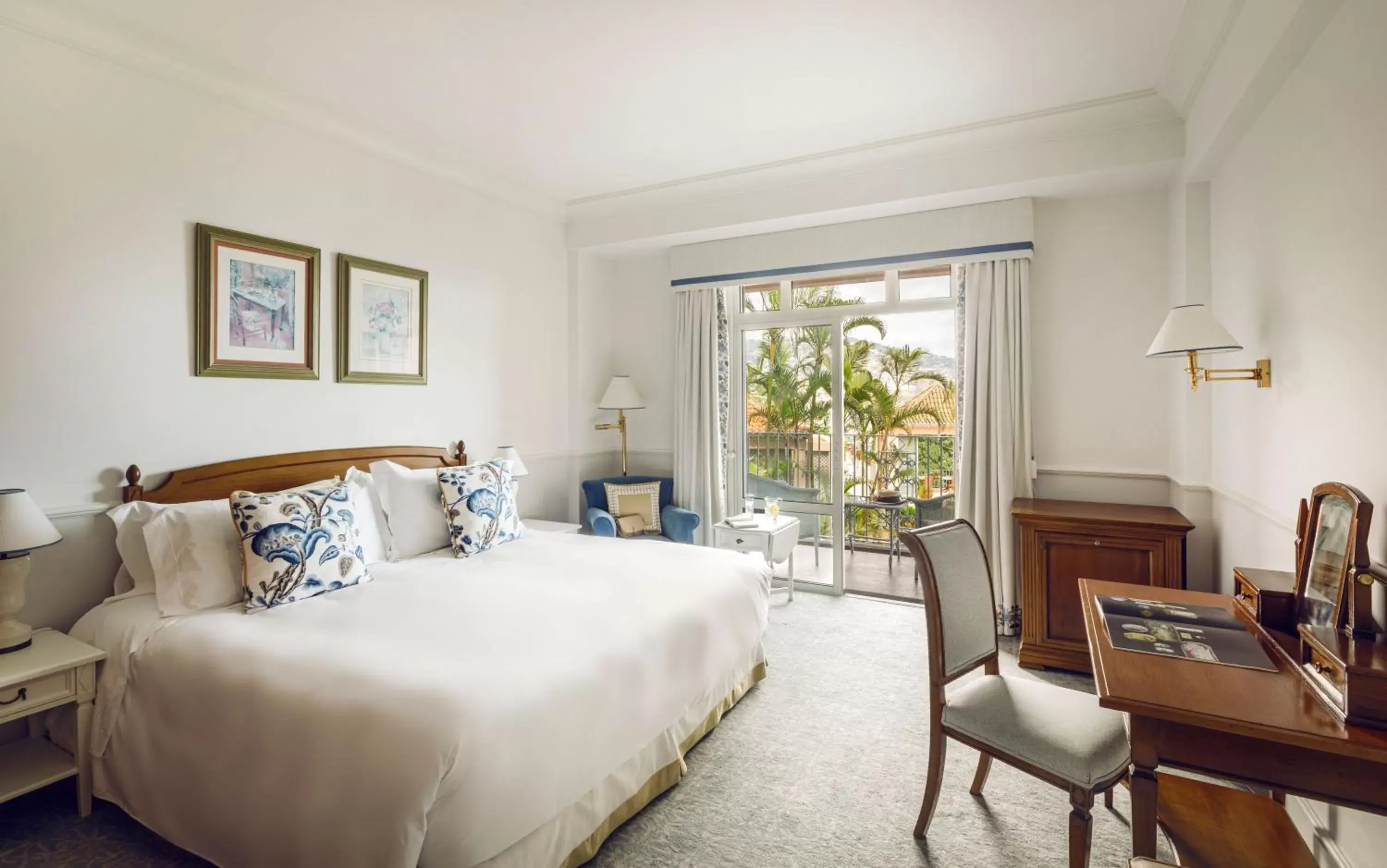 Bedroom, Bed in Reid's Palace, A Belmond Hotel, Madeira