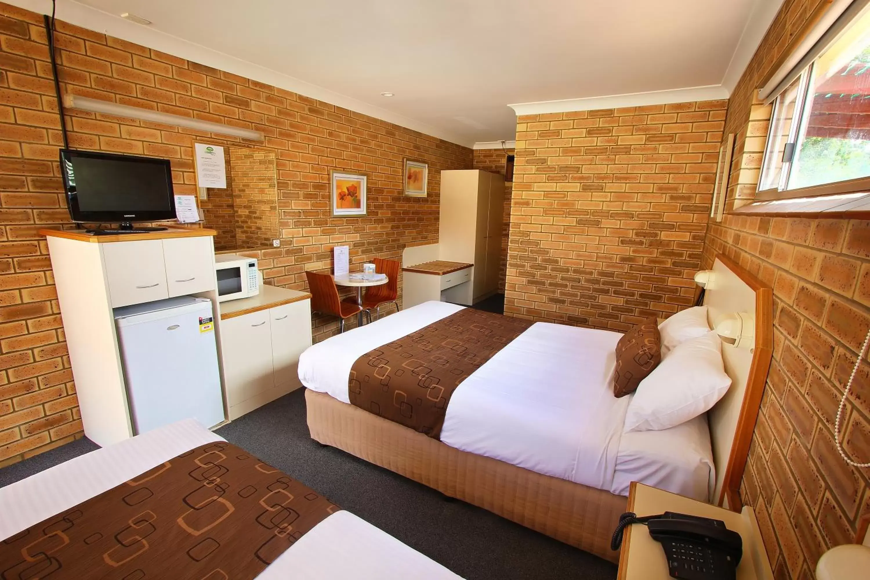 Twin Room in Garden City Motor Inn Twin Room in Garden City Motor Inn